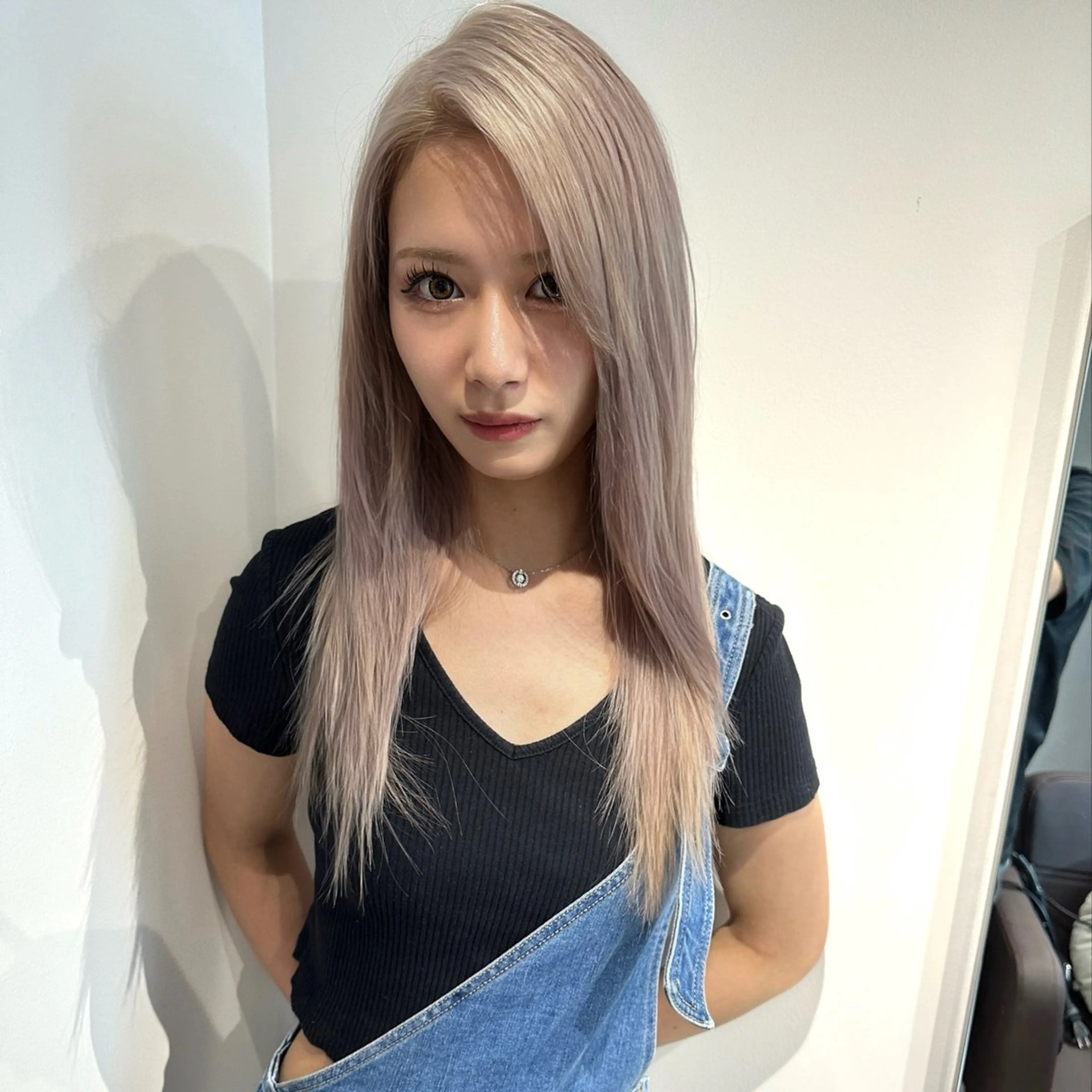 ロング カラー パーマ ヘアアレンジ メンズ メンズブリーチ メンズハイライト メンズインナーカラー メンズ韓国風 ブリーチ カット ヘアカラー トリートメント 髪質改善/縮毛矯正 ダブルカラー/Youのヘアスタイル