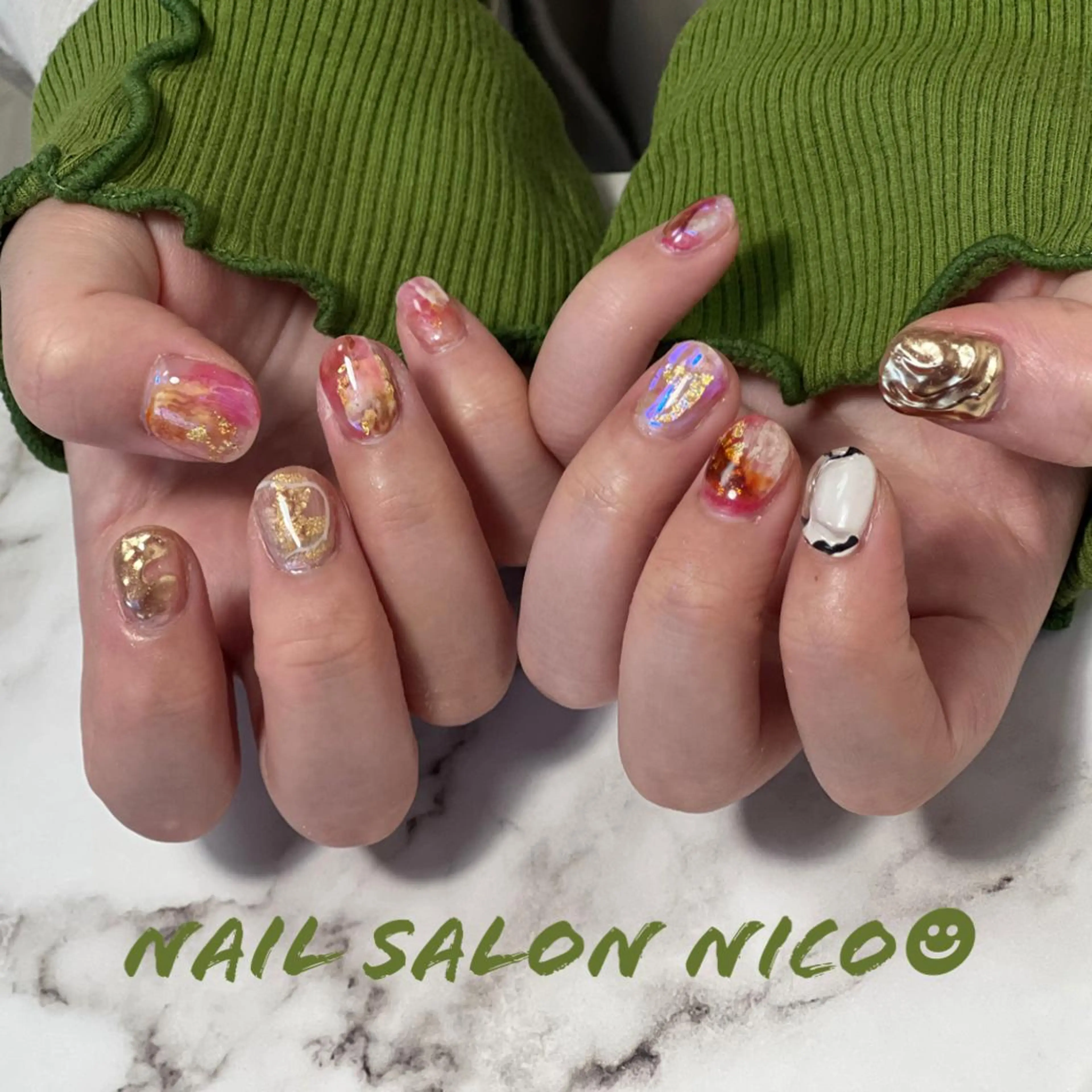 ネイル ゴールド ミラーネイル ニュアンスネイル Nail salon nico☻のネイルデザイン
