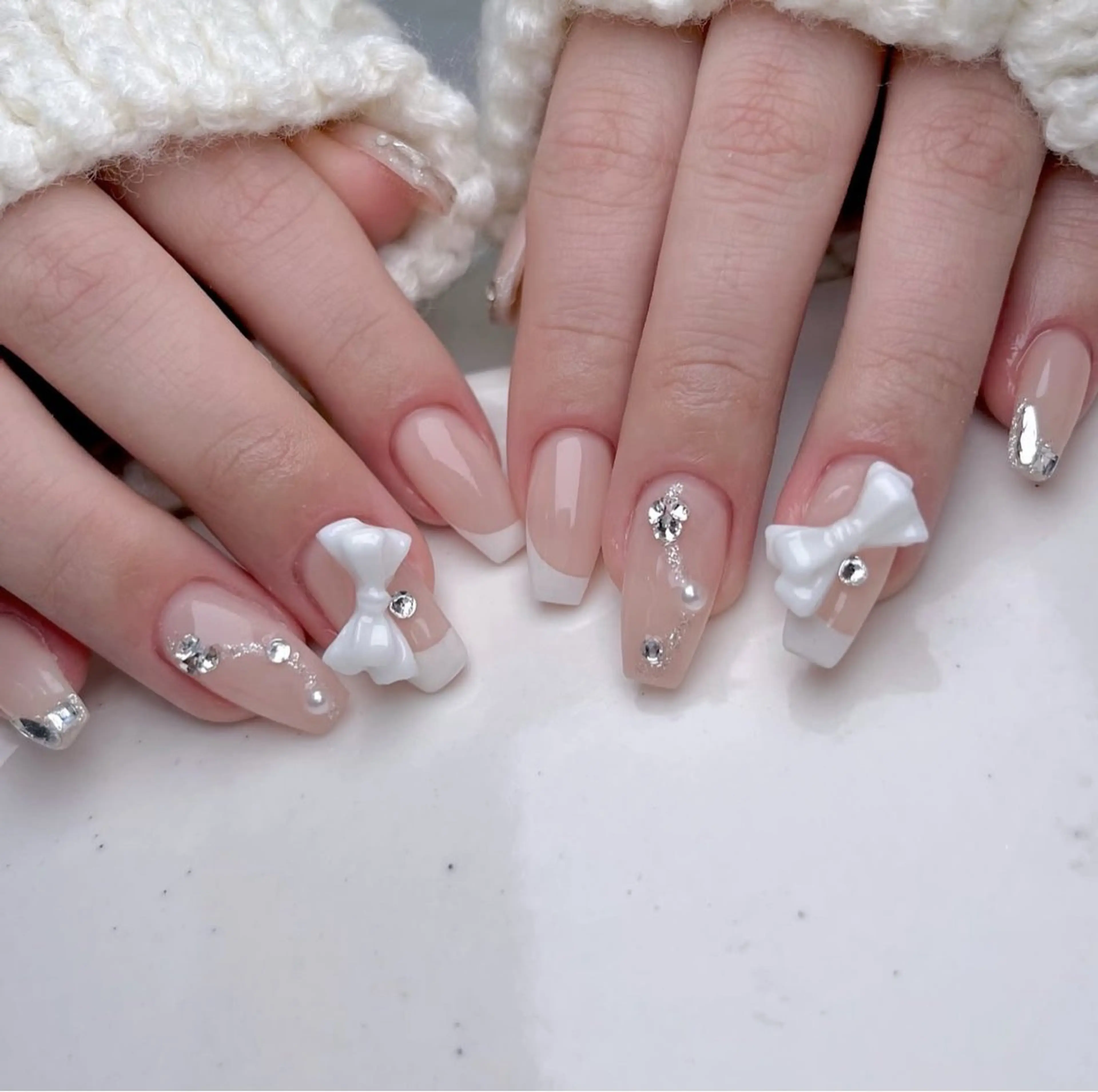 ネイル アニマル柄 オーロラネイル チークネイル フラッシュネイル ジェルネイル ハンドネイル Lyna Nailのネイルデザイン