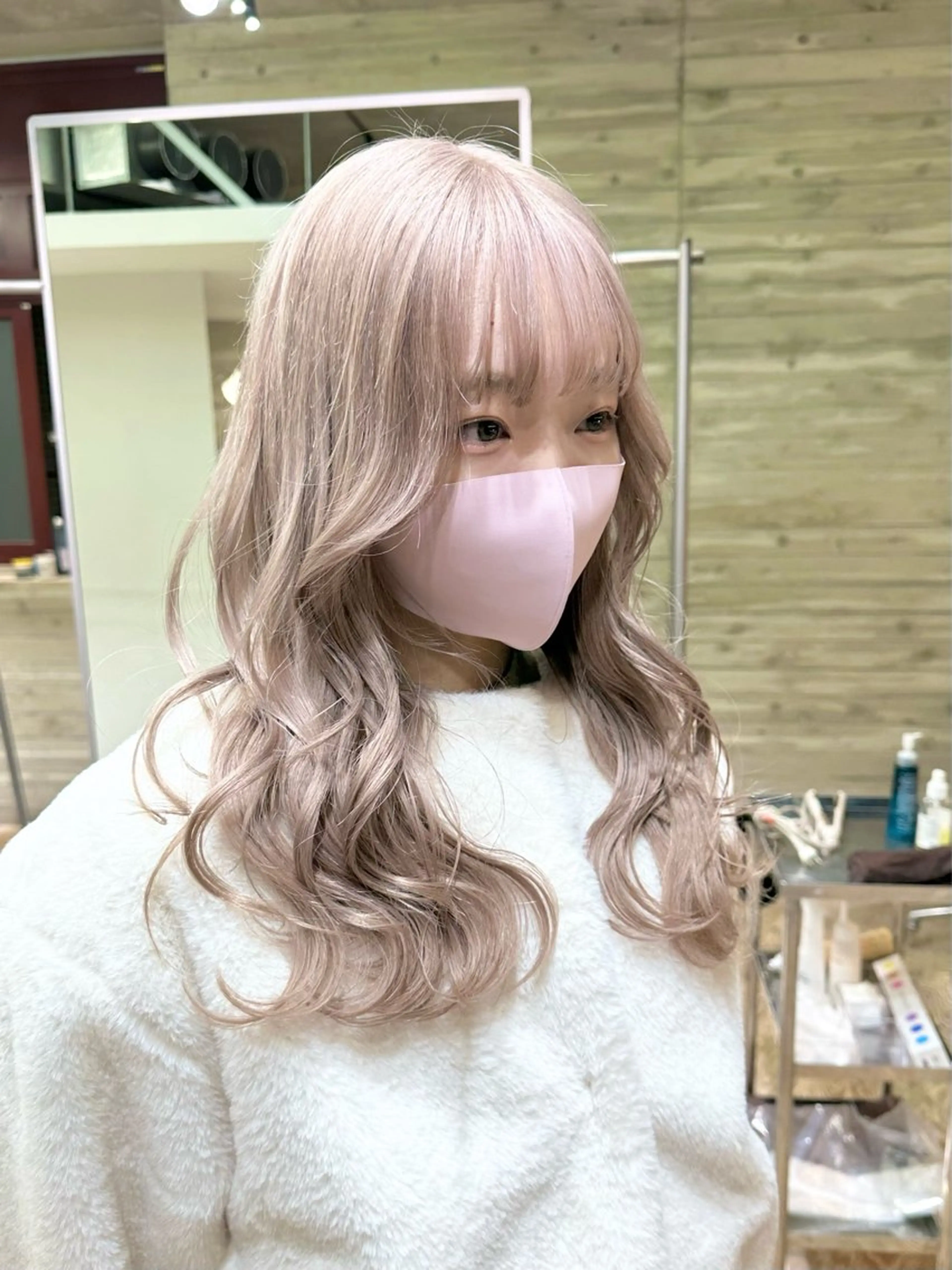 セミロング カラー ヘアカラー トリートメント kai .のヘアスタイル