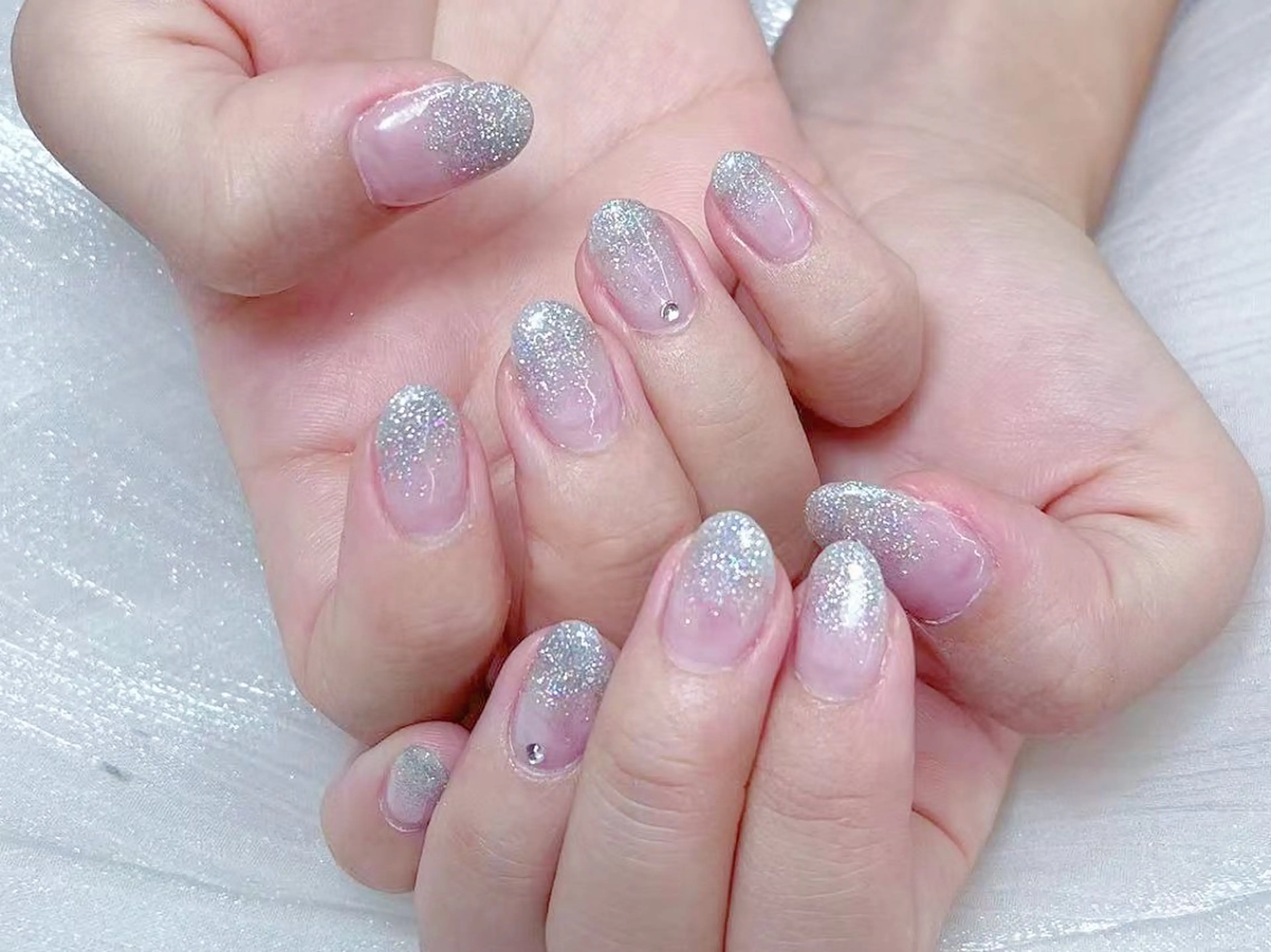 ネイル オーロラネイル フレンチネイル グラデーション 韓国ネイル マグネットネイル ハンドネイル NOA NAILのネイルデザイン