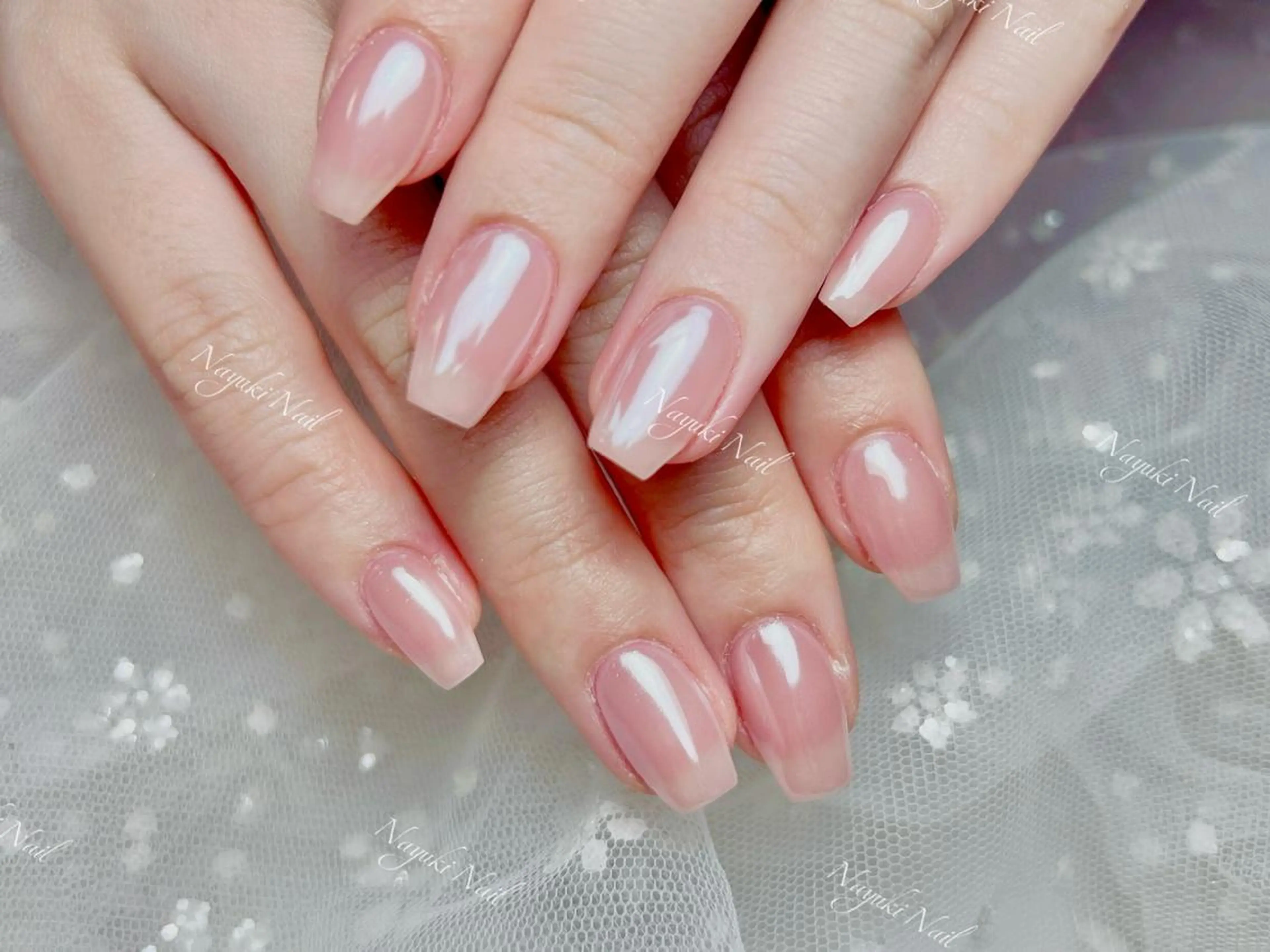 ネイル 🦋 Queenieのネイルデザイン