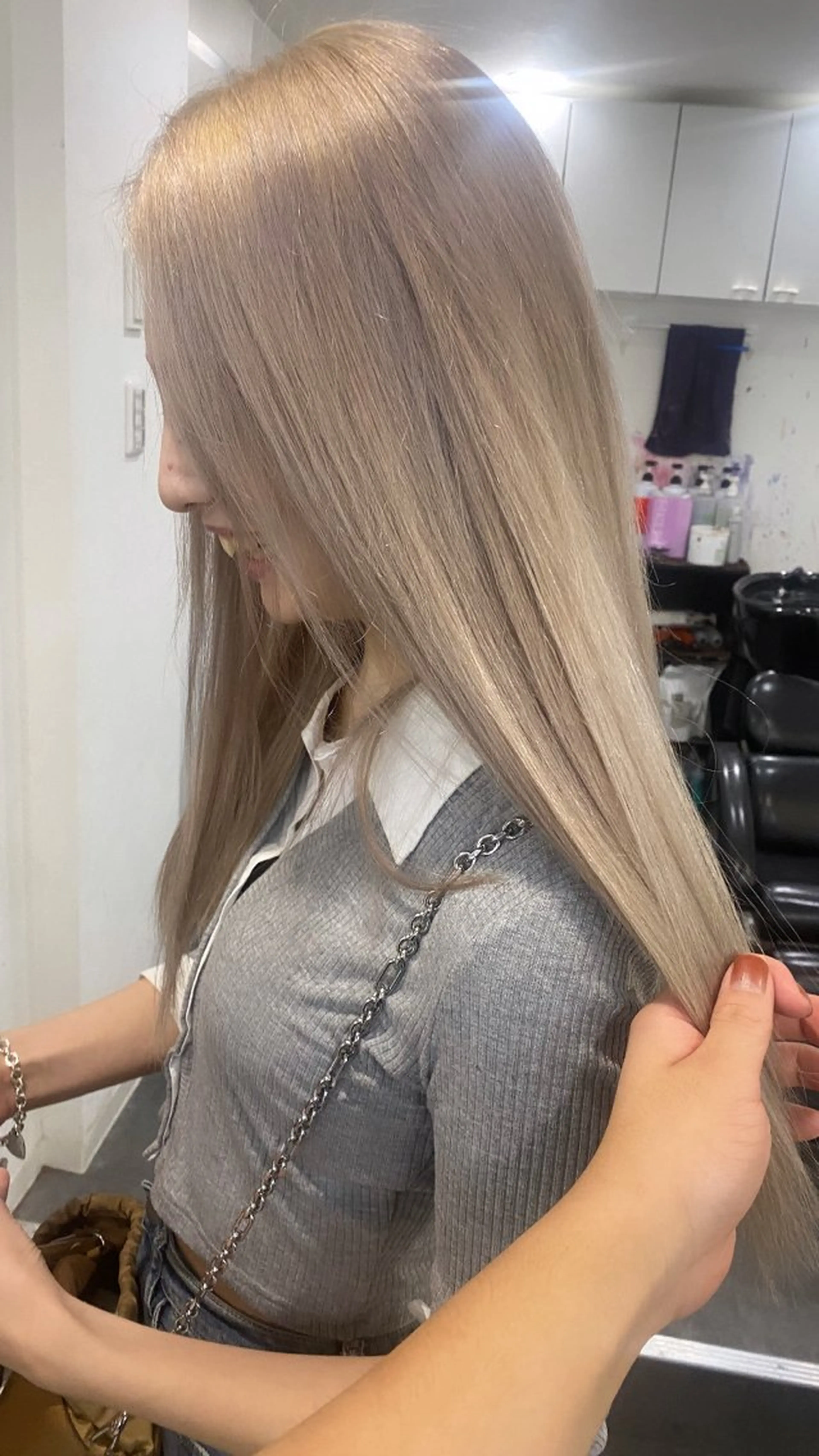 カラー ベージュカラー ミルクティーベージュ カット ヘアカラー Seleneコウキ ブリーチ/ハイトーンのヘアスタイル