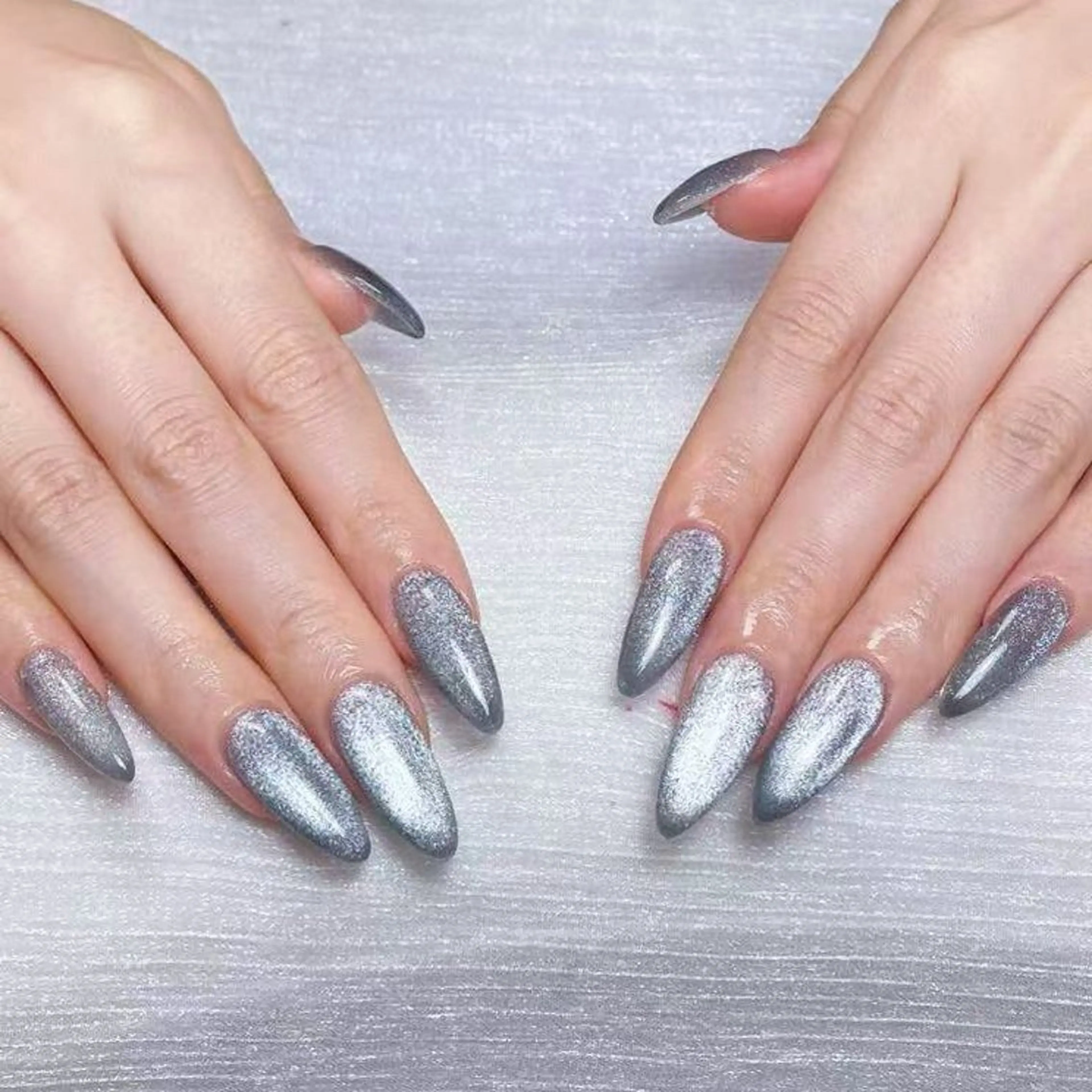 ネイル アートネイル ジェルネイル マグネットネイル 持ち込み ワンカラーネイル ハンドネイル niki💅🏻 Diamondのネイルデザイン