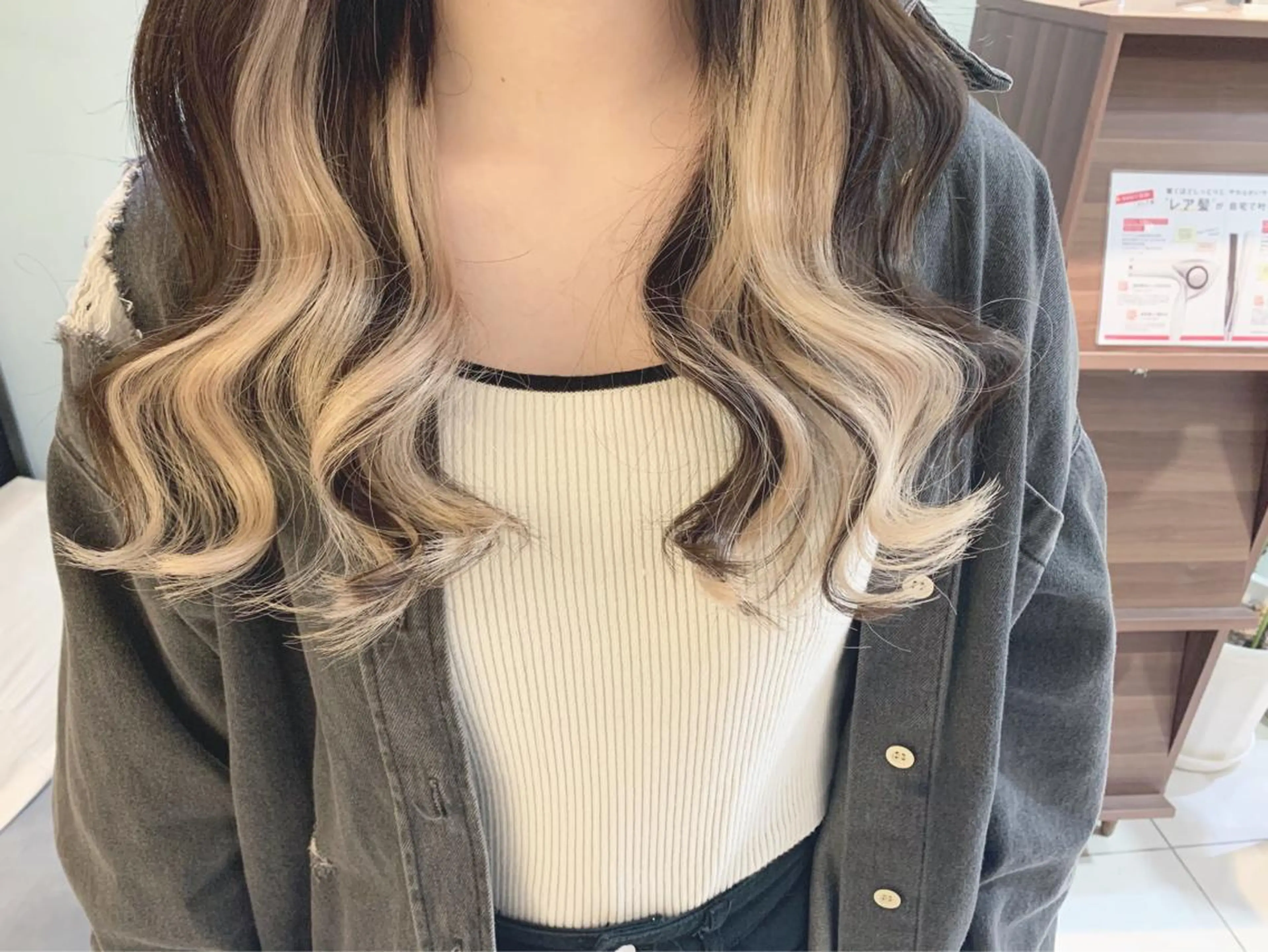 セミロング カラー インナーカラー エクステ エクステ　ユノキ リョウタのヘアスタイル
