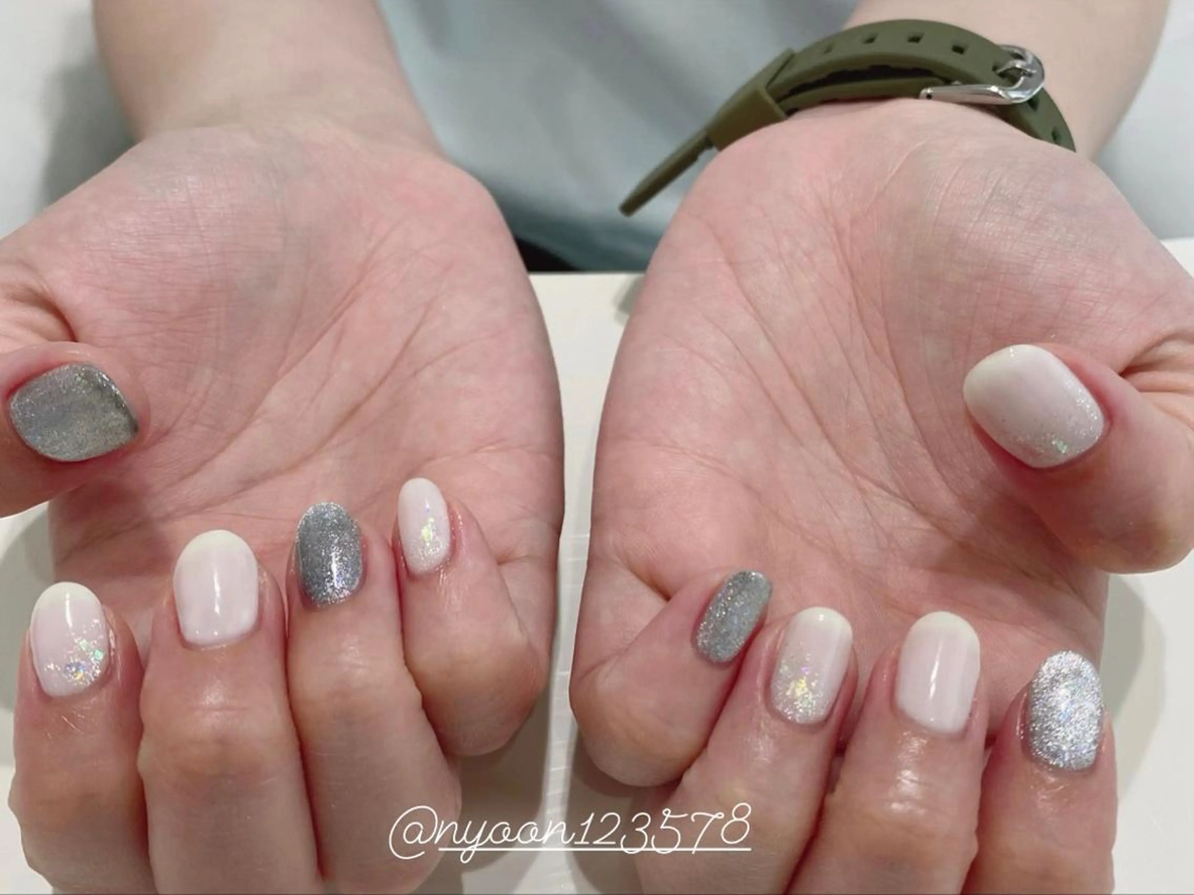 ショート キッズ ネイル マツエク・マツパ アイブロウ 眉カラー パリジェンヌラッシュリフト 一重×まつ毛パーマ ワンホンマツエク エクステ 30日限定ハンド持ち 込み4980円❣️のネイルデザイン