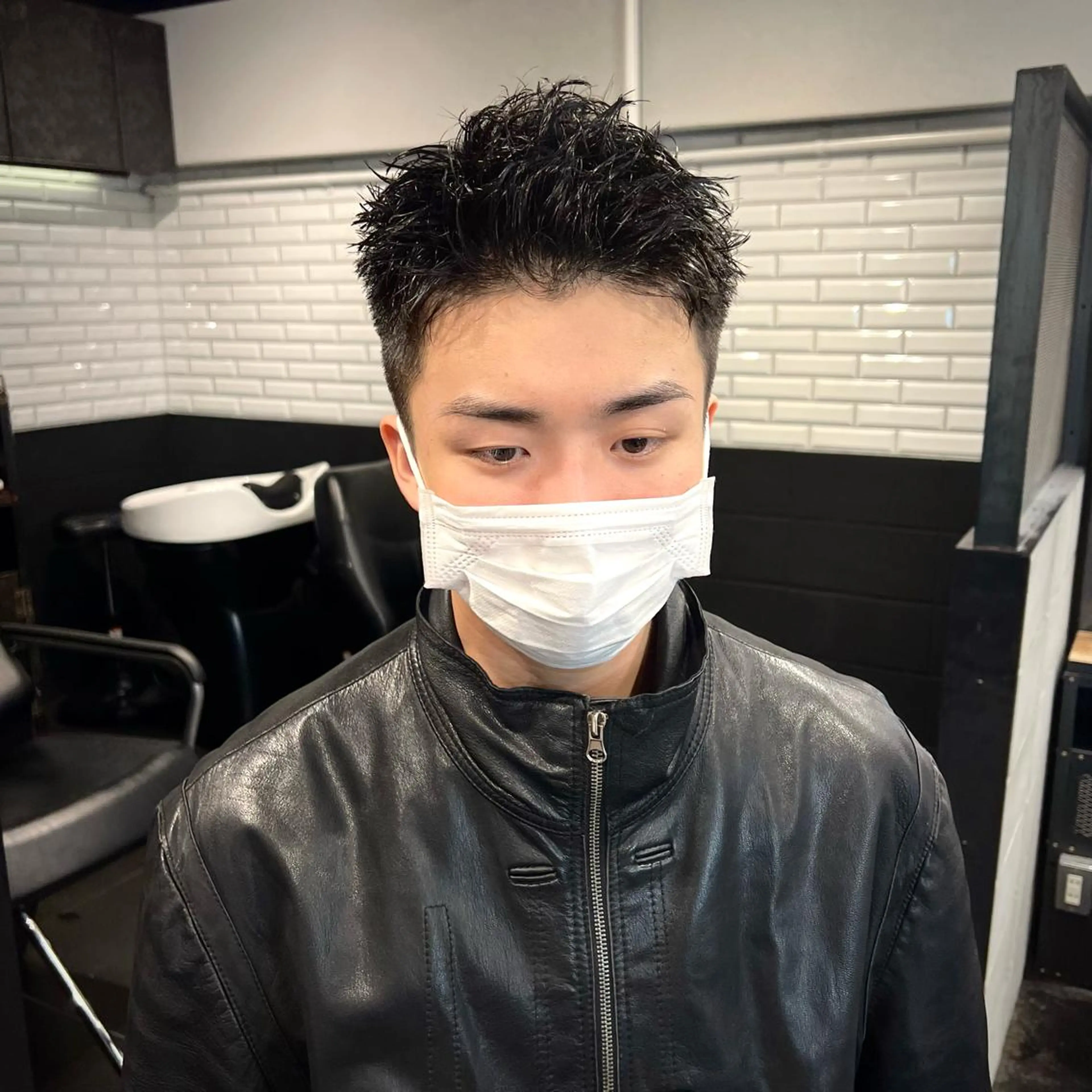 メンズ メンズブリーチ スパイキーショート カット トリートメント ヘッドスパ メンズ特化/パーマ/ ハイライト/竜成のヘアスタイル