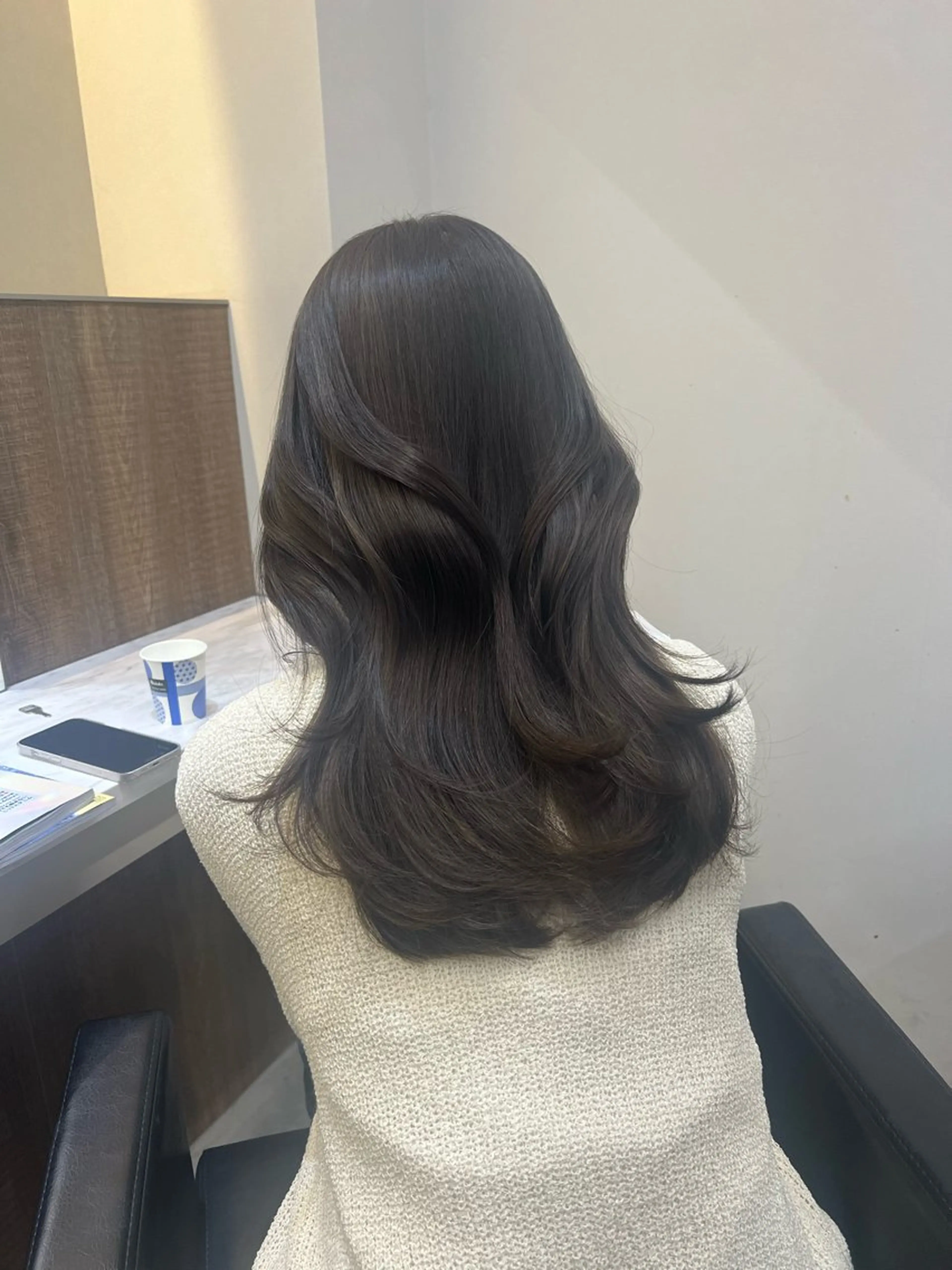 ミディアム カラー 韓国ヘア🇰🇷 中島志菜のヘアスタイル