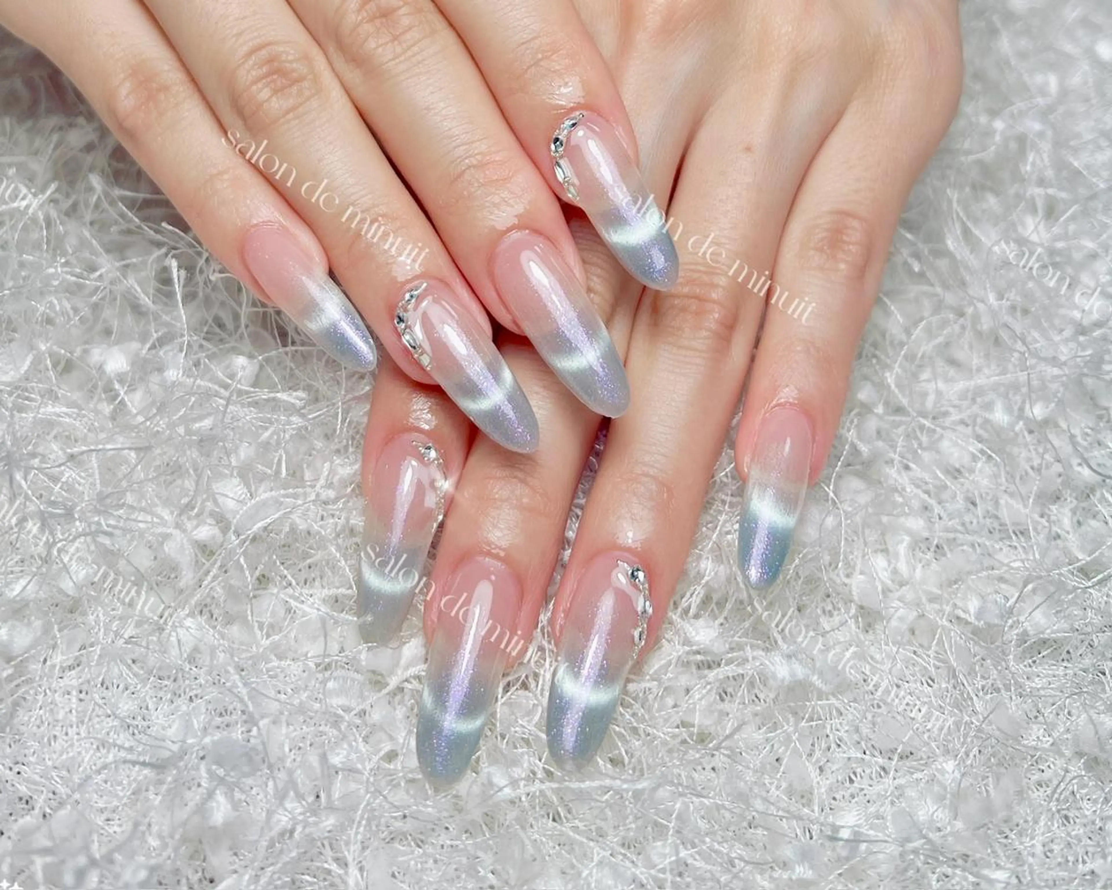 ネイル Salon de Minuit🦩のネイルデザイン