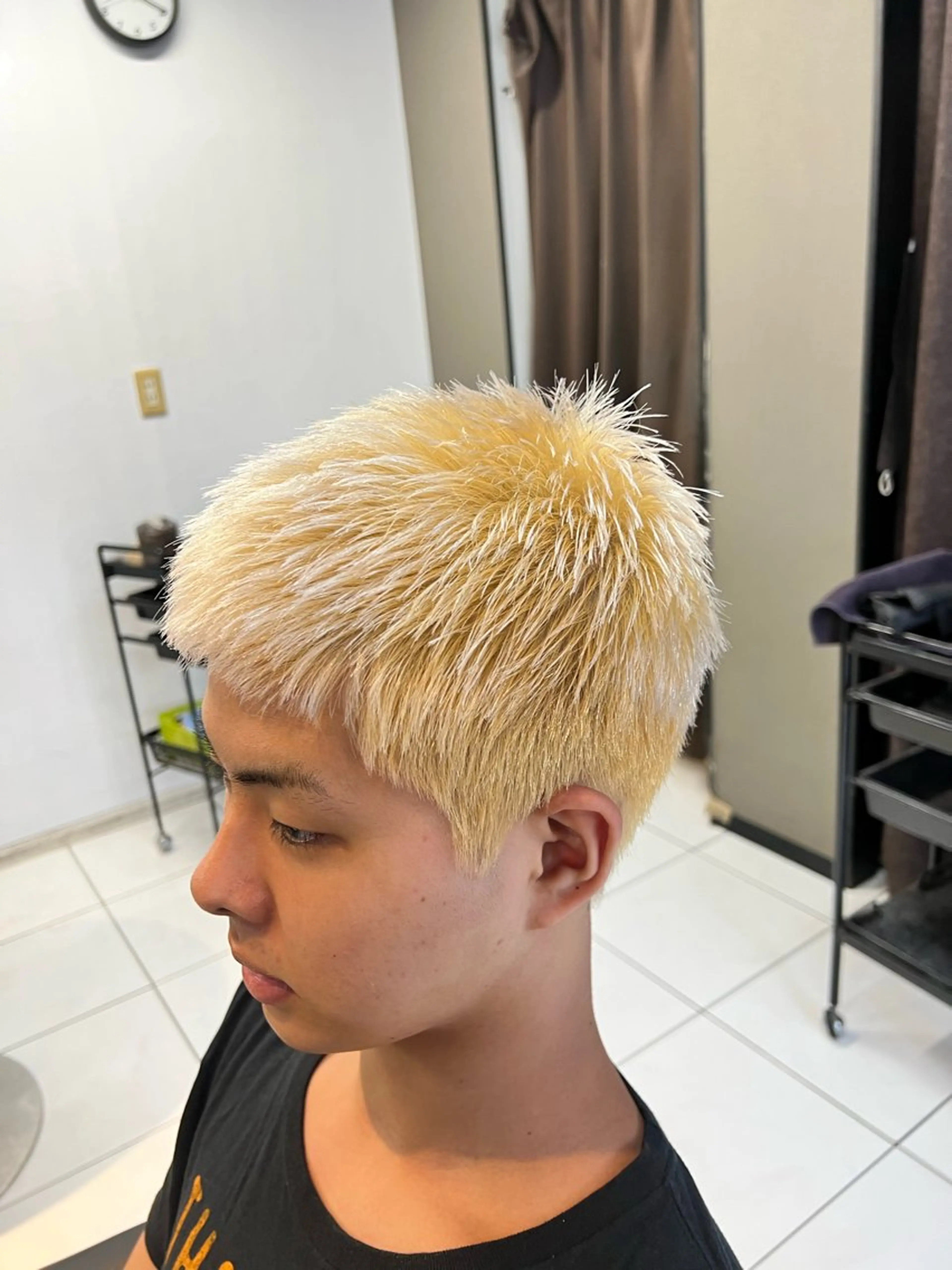 パーマ メンズ ボウズ センターパート フェードカット カルマパーマ マッシュ パーマ特化美容師 茂木広幸のヘアスタイル