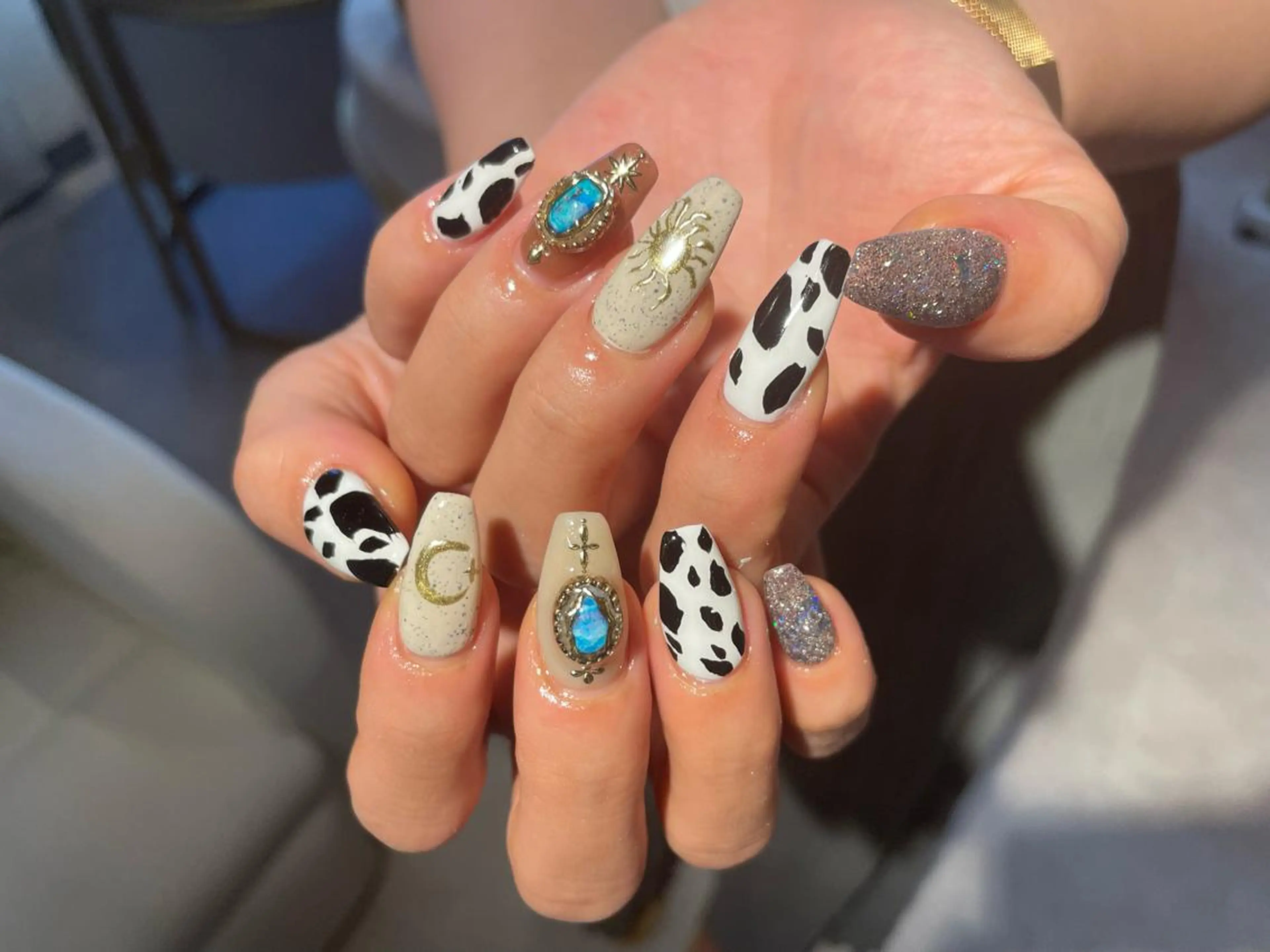 ネイル アイブロウ 眉カラー オーロラネイル 長さ出し フラワーネイル フットネイル ハンドネイル フットネイル Moana Nail 長さだし専門店のネイルデザイン