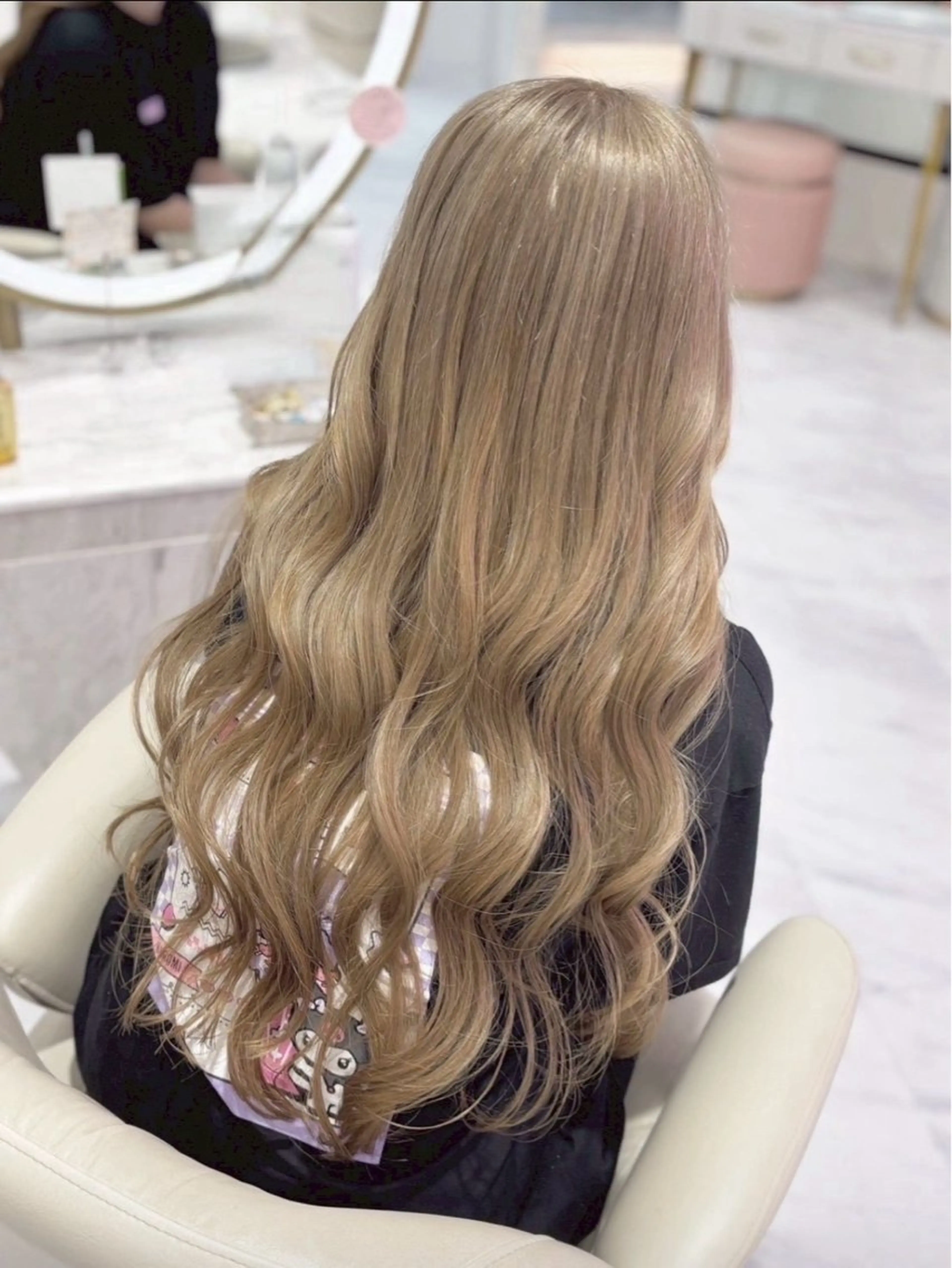 ロング カラー ベージュカラー ミルクティーベージュ カット ヘアカラー トリートメント 名駅/ハイトーン /Y2k/YUNAのヘアスタイル