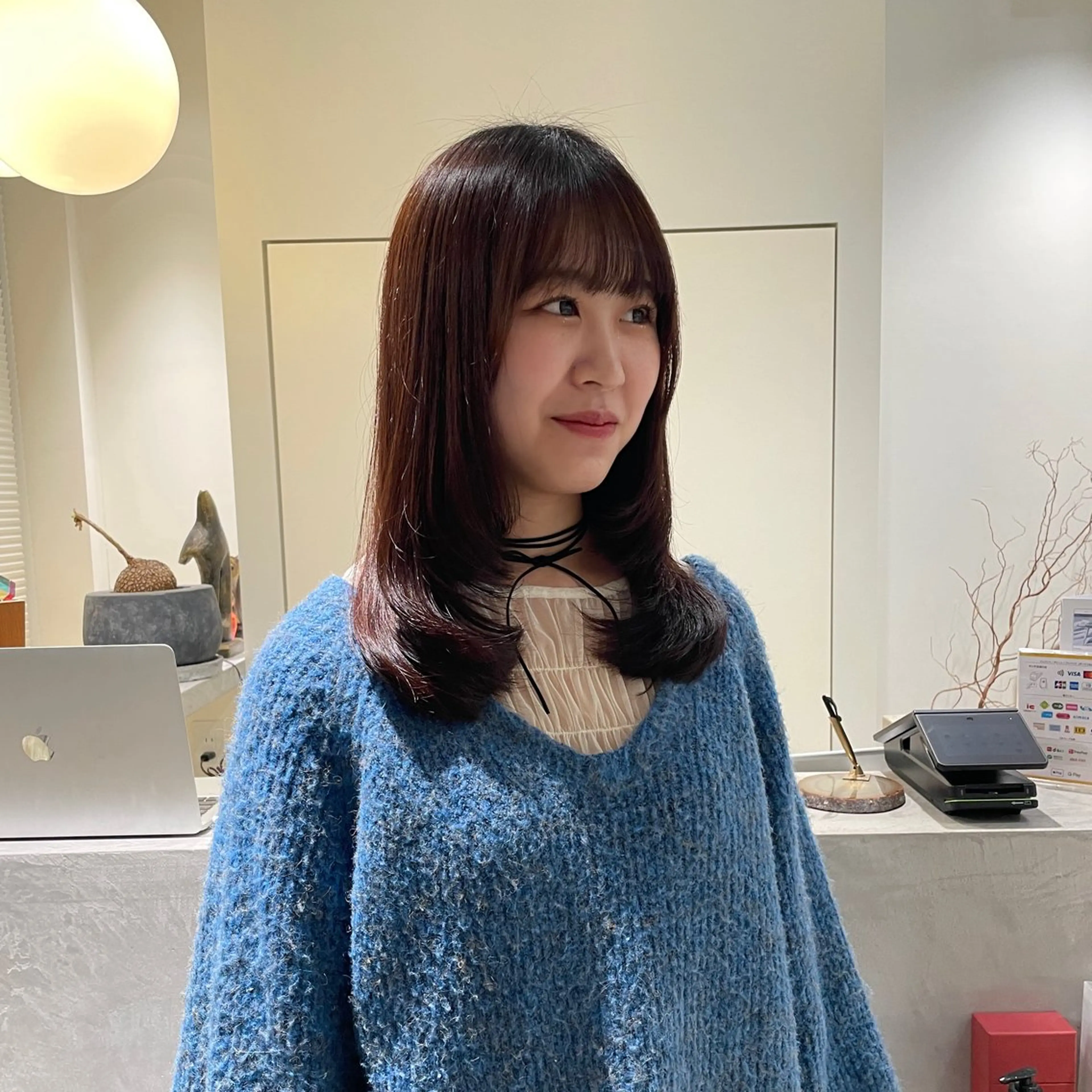 セミロング レイヤーカット 安西 香利奈のヘアスタイル