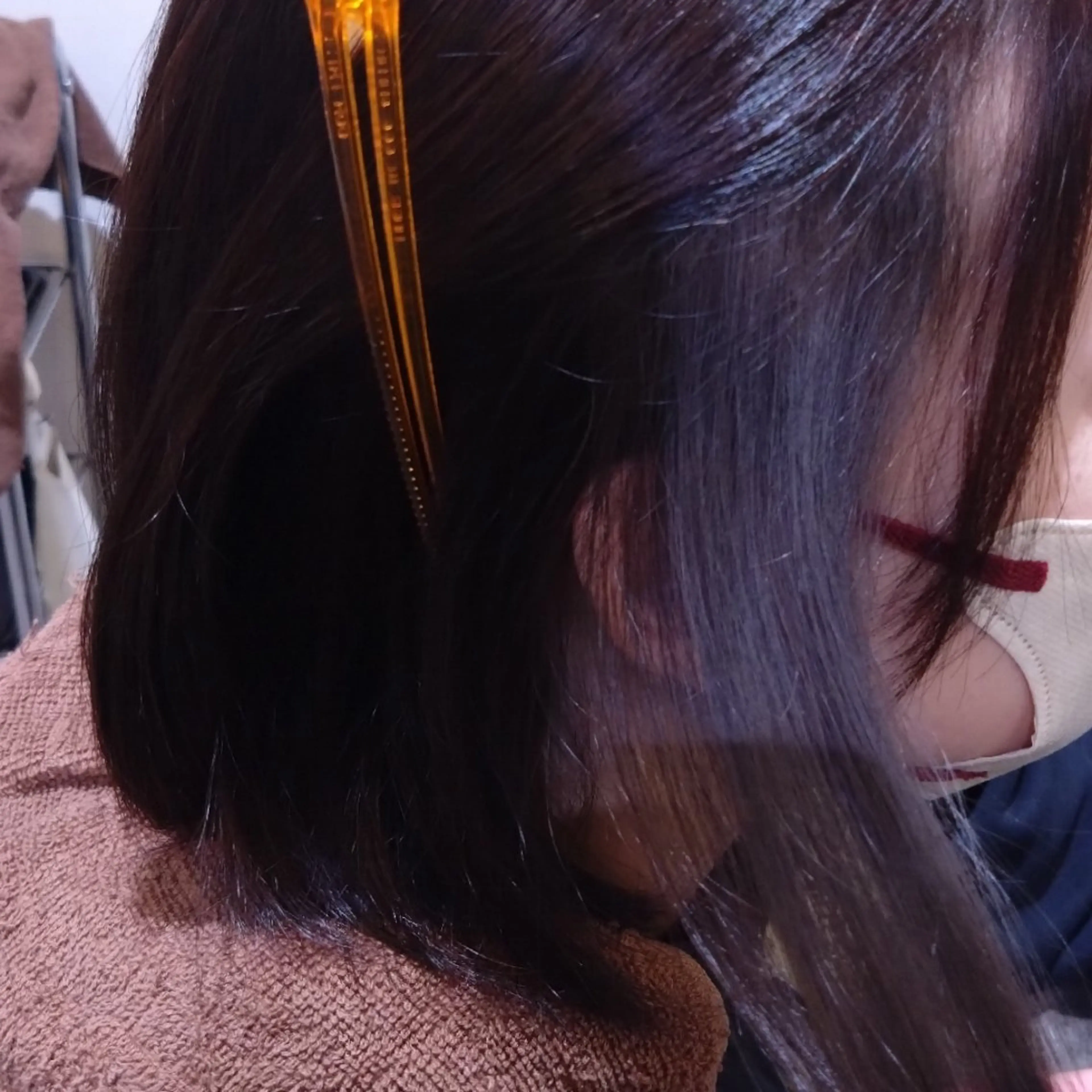 カラー ブリーチ イヤリングカラー RI YUのヘアスタイル