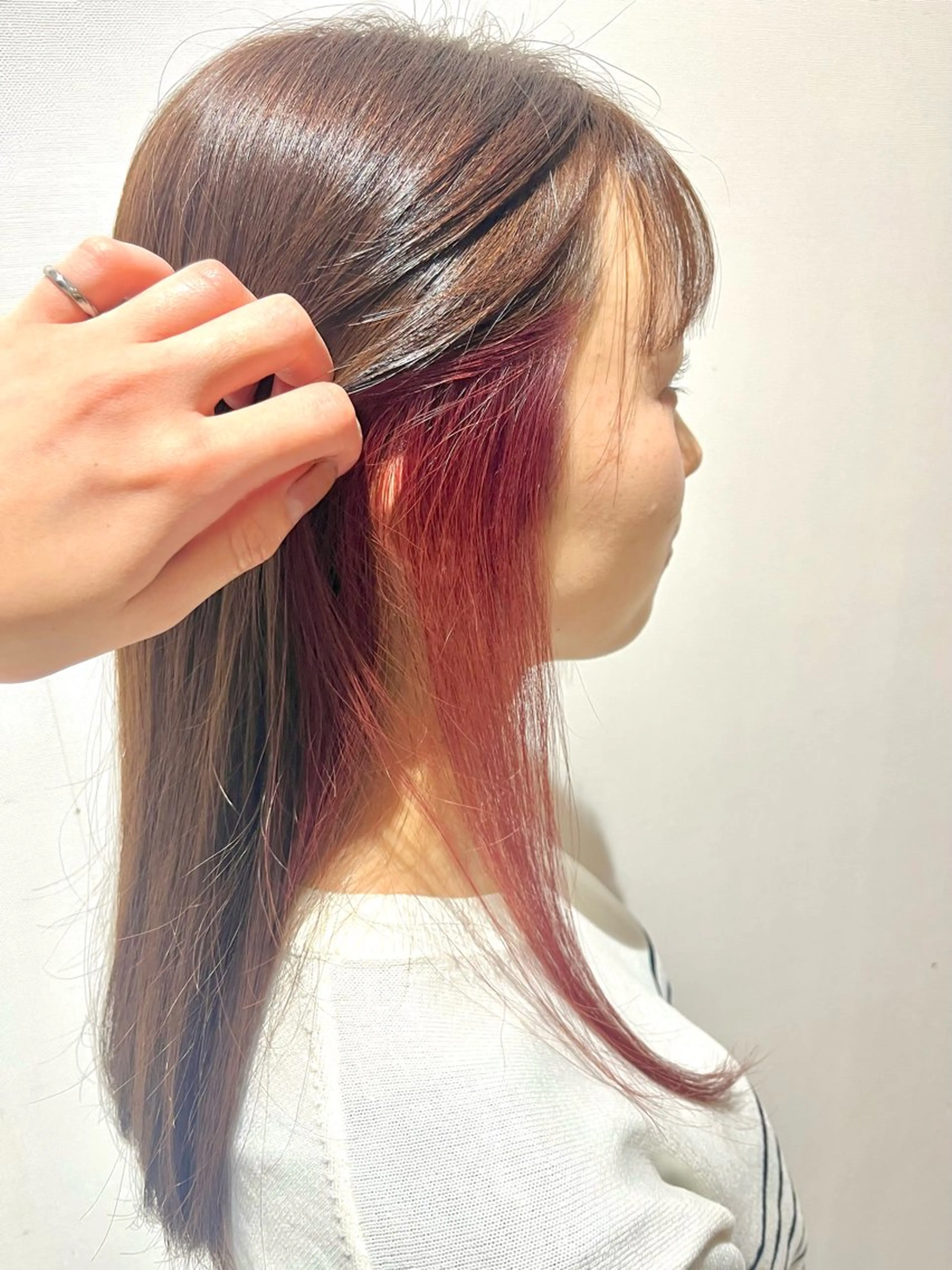 ロング 北川 梨乃のヘアスタイル