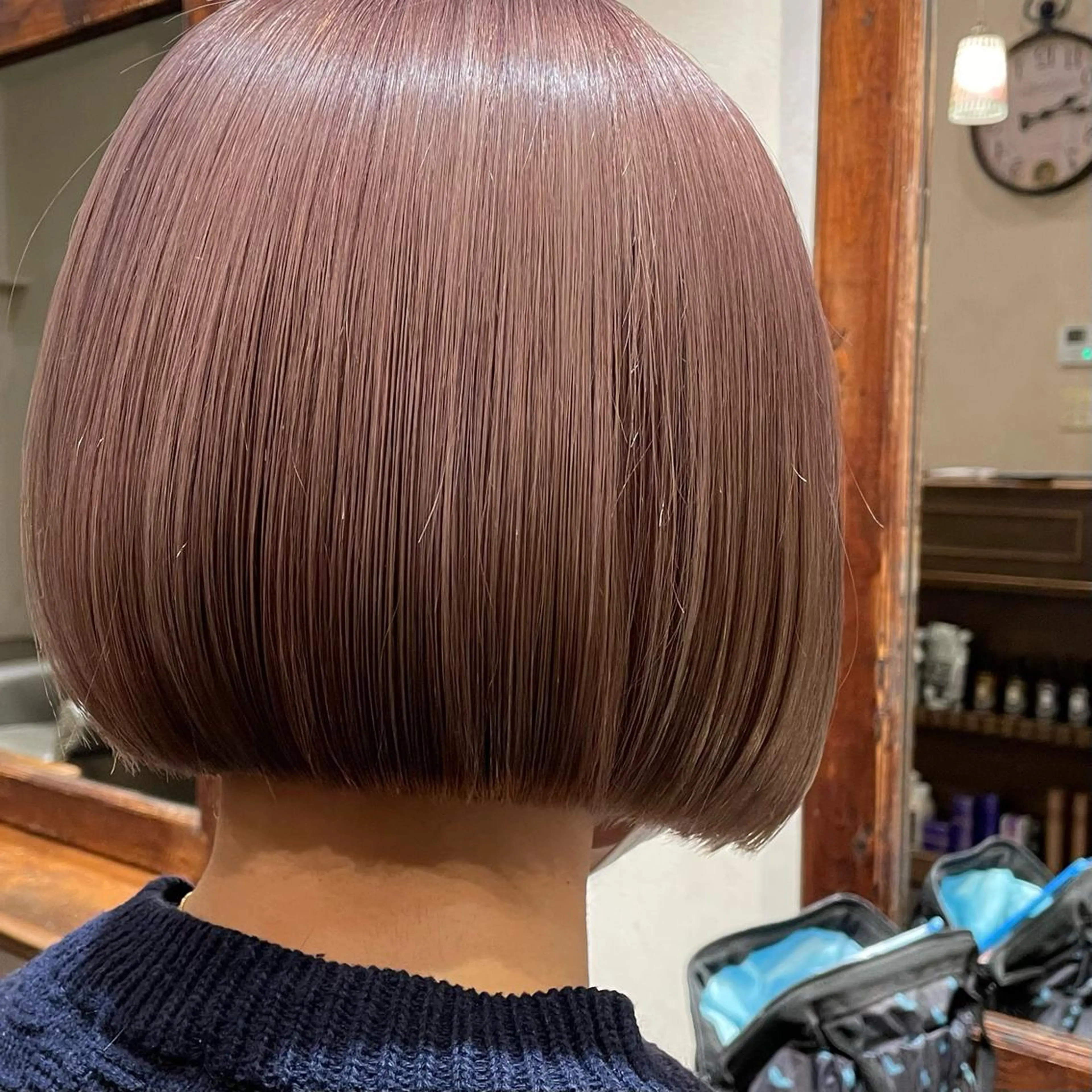 ショート カラー 切りっぱなしボブ ボブ roost 優のヘアスタイル
