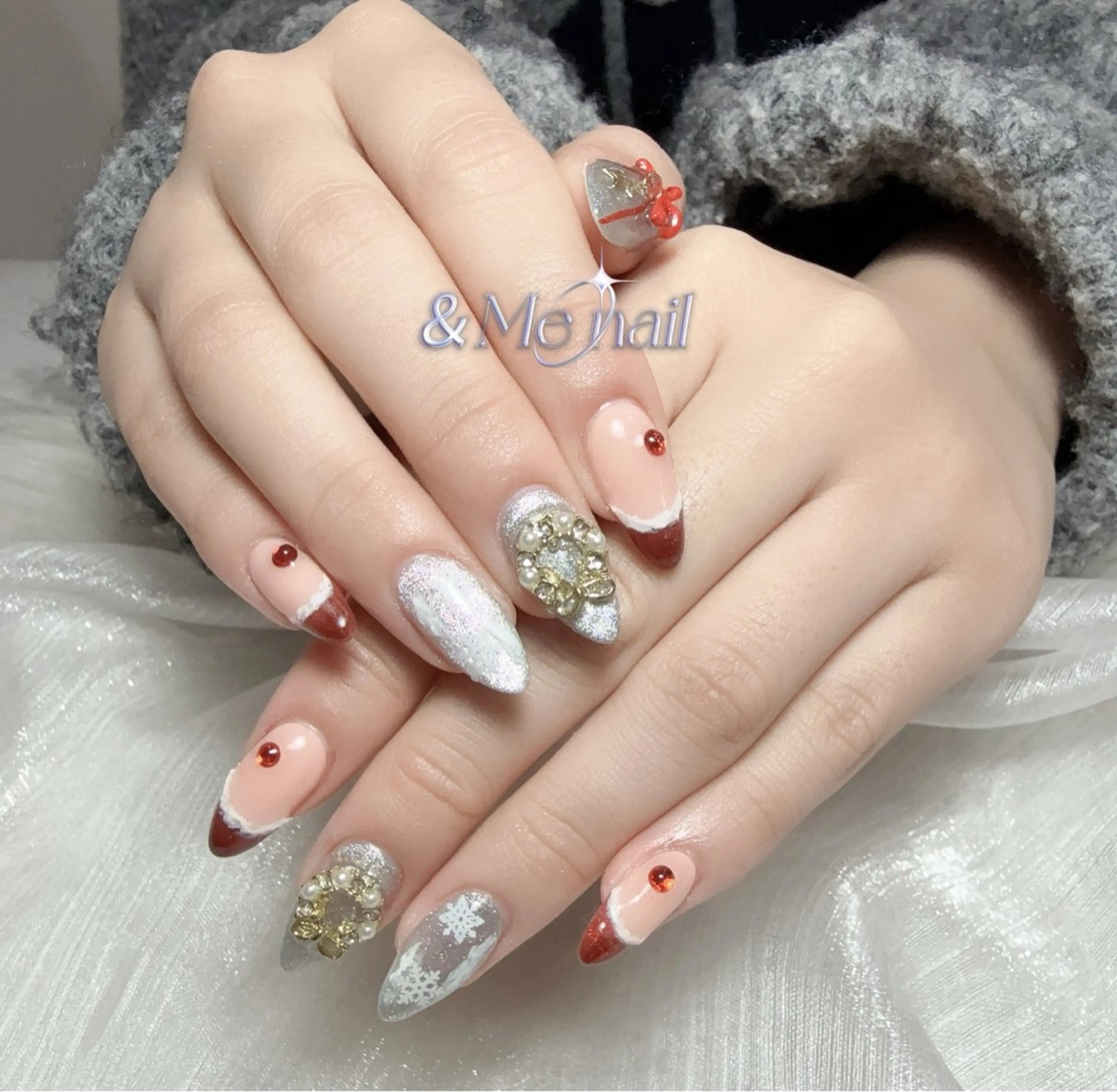 ネイル ハンドネイル &ME タカのネイルデザイン