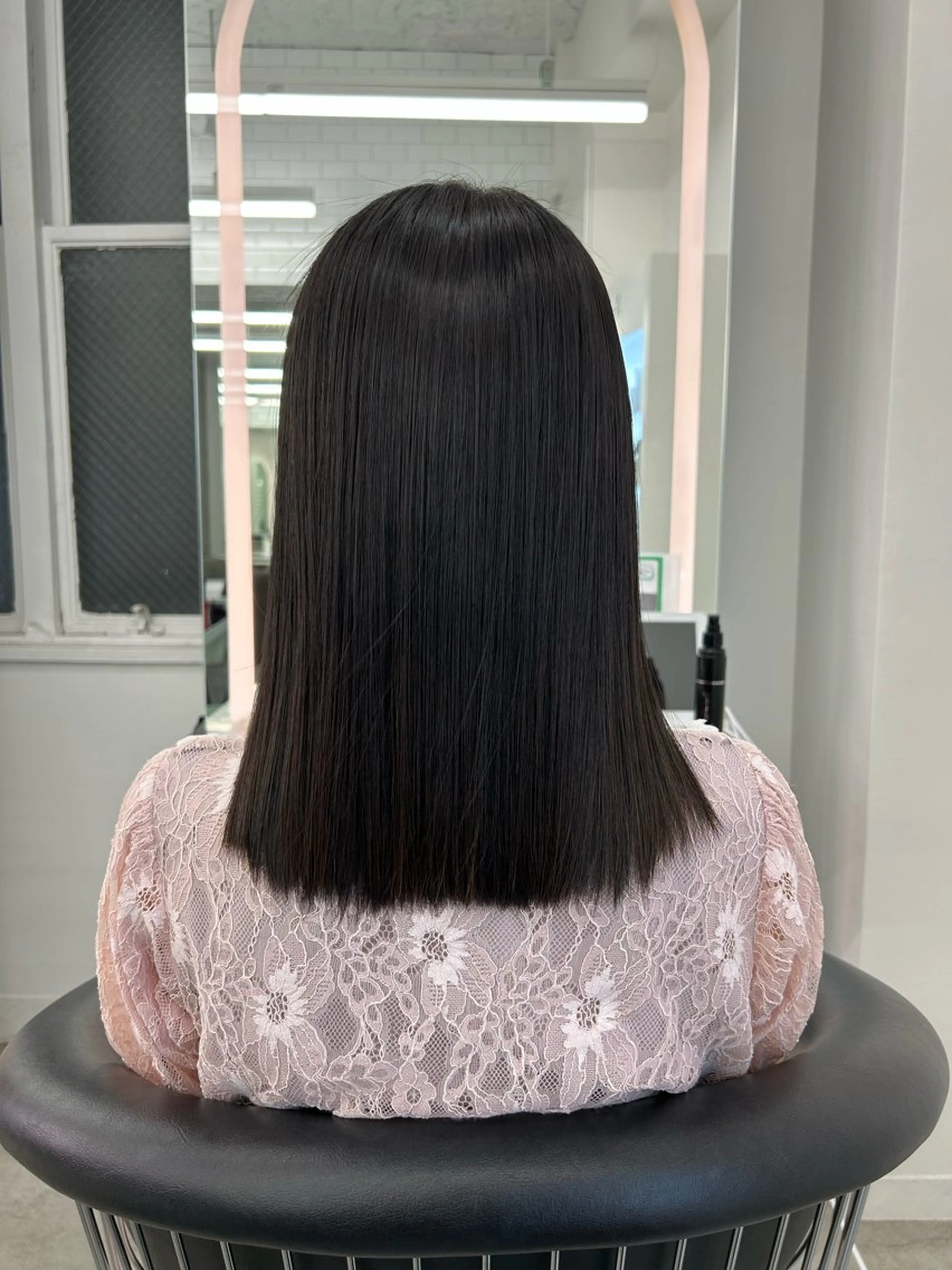セミロング 髪質改善 山口蒼太のヘアスタイル