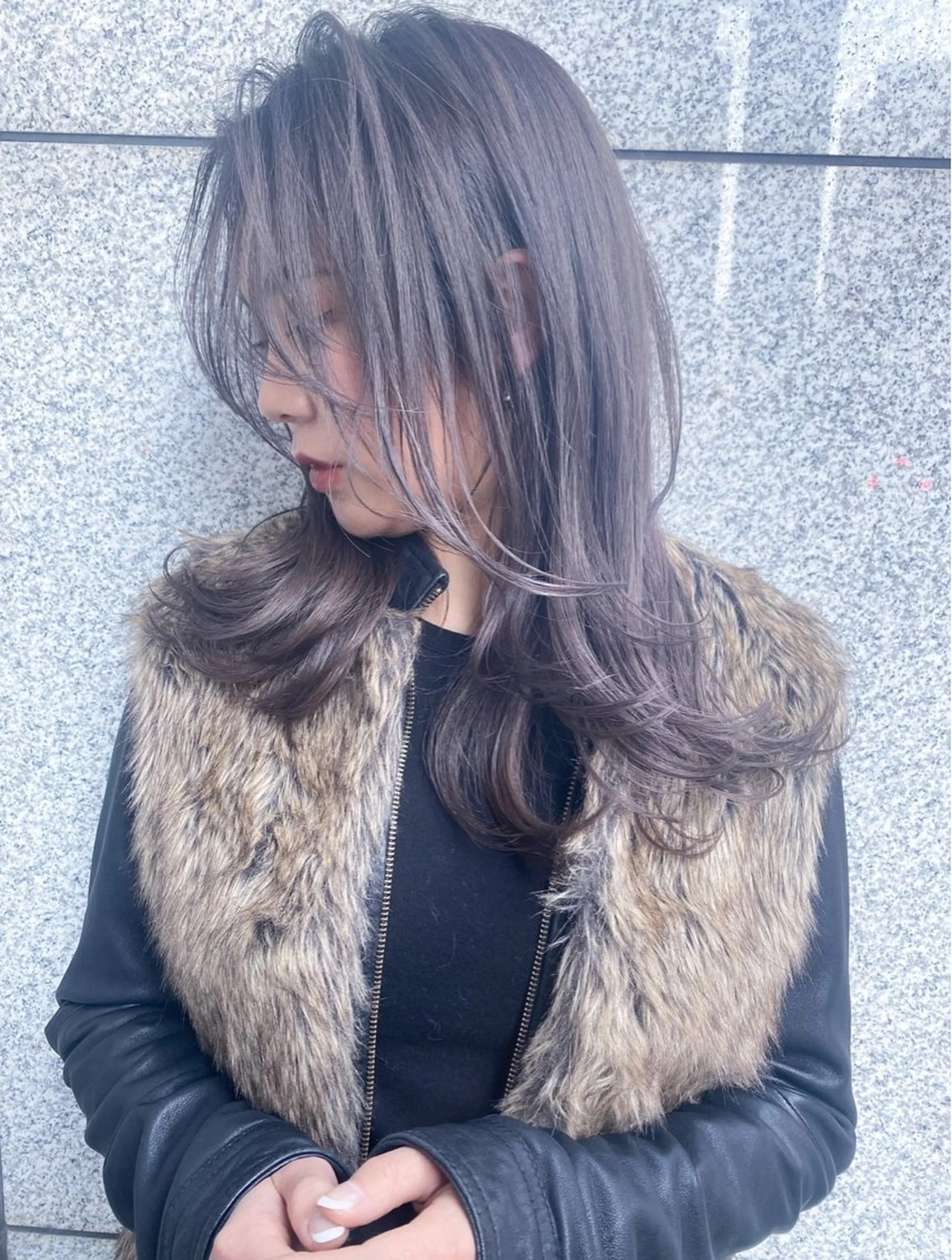 ロング カラー ブリーチ 透明感カラー グレージュ 顔周りカット レイヤーカット REN/ケアブリーチ /ハイトーン/栄のヘアスタイル