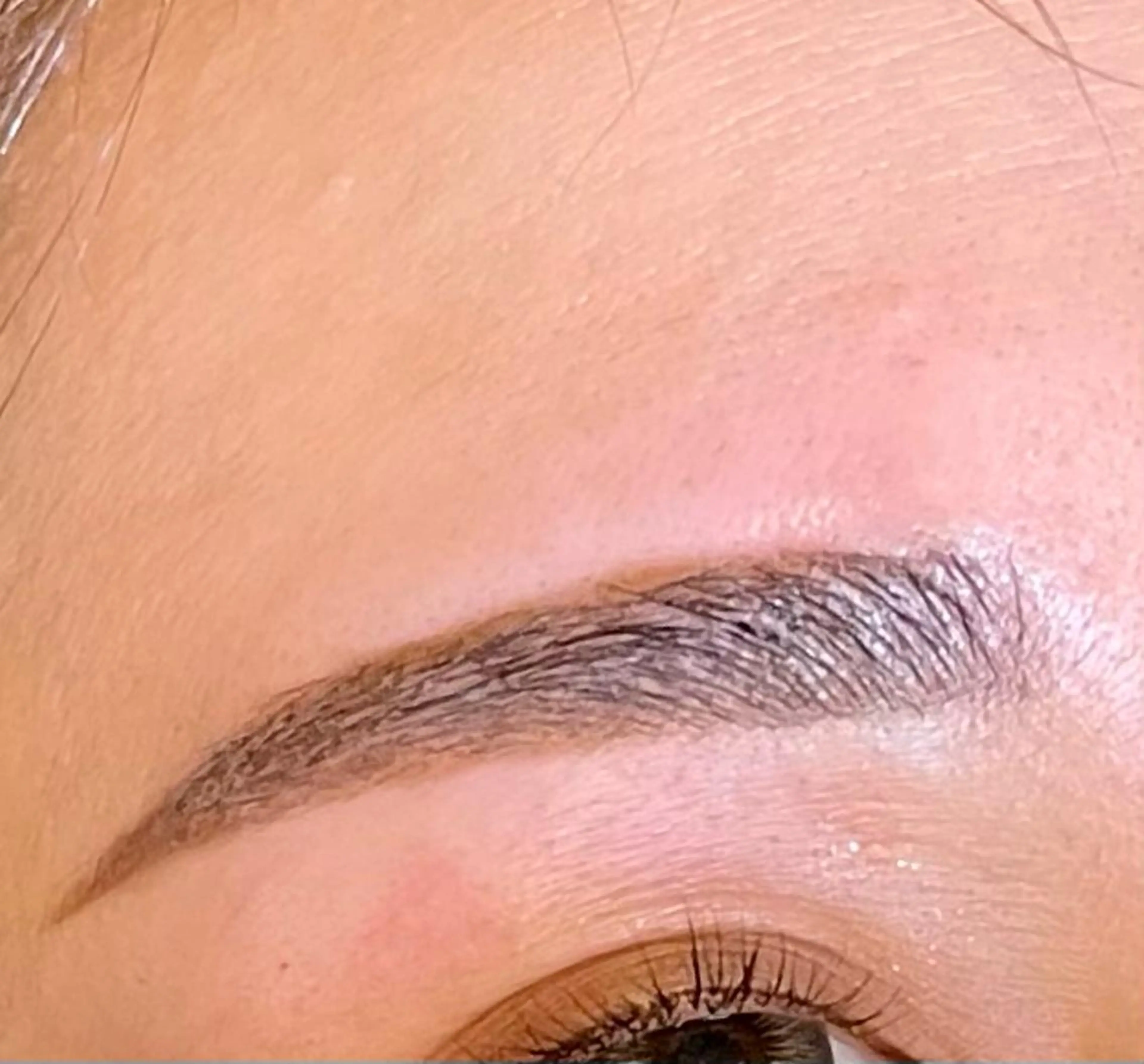 アイブロウ 西村 未羽/ﾏﾂｴｸ /網紅/ﾊﾟﾘのマツエク・マツパデザイン