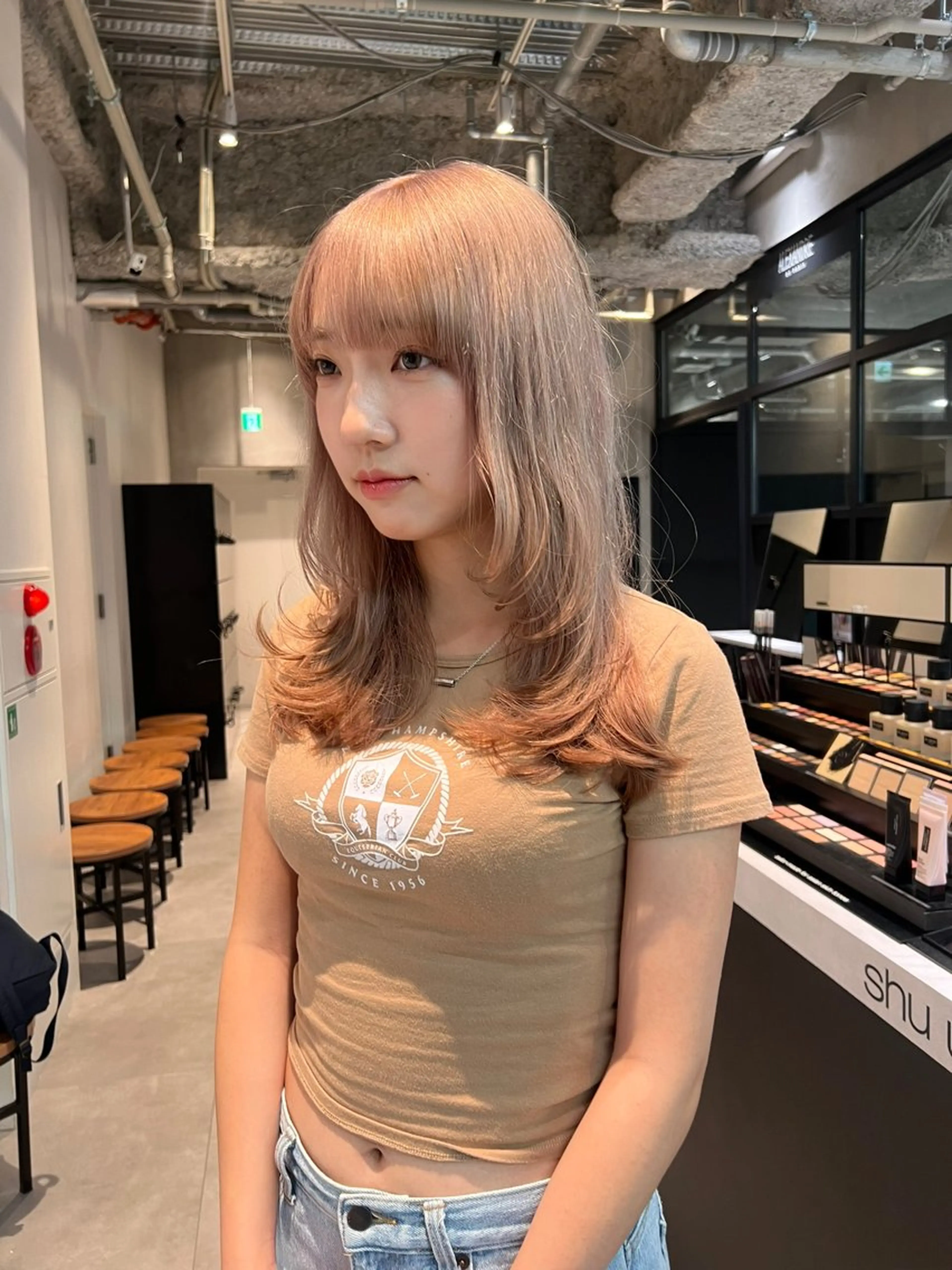 顔まわりカット✂️+ダメージ98%offケアブリーチ＆＋ケアカラー✨＋超音波クイックトリートメント✨✨の写真