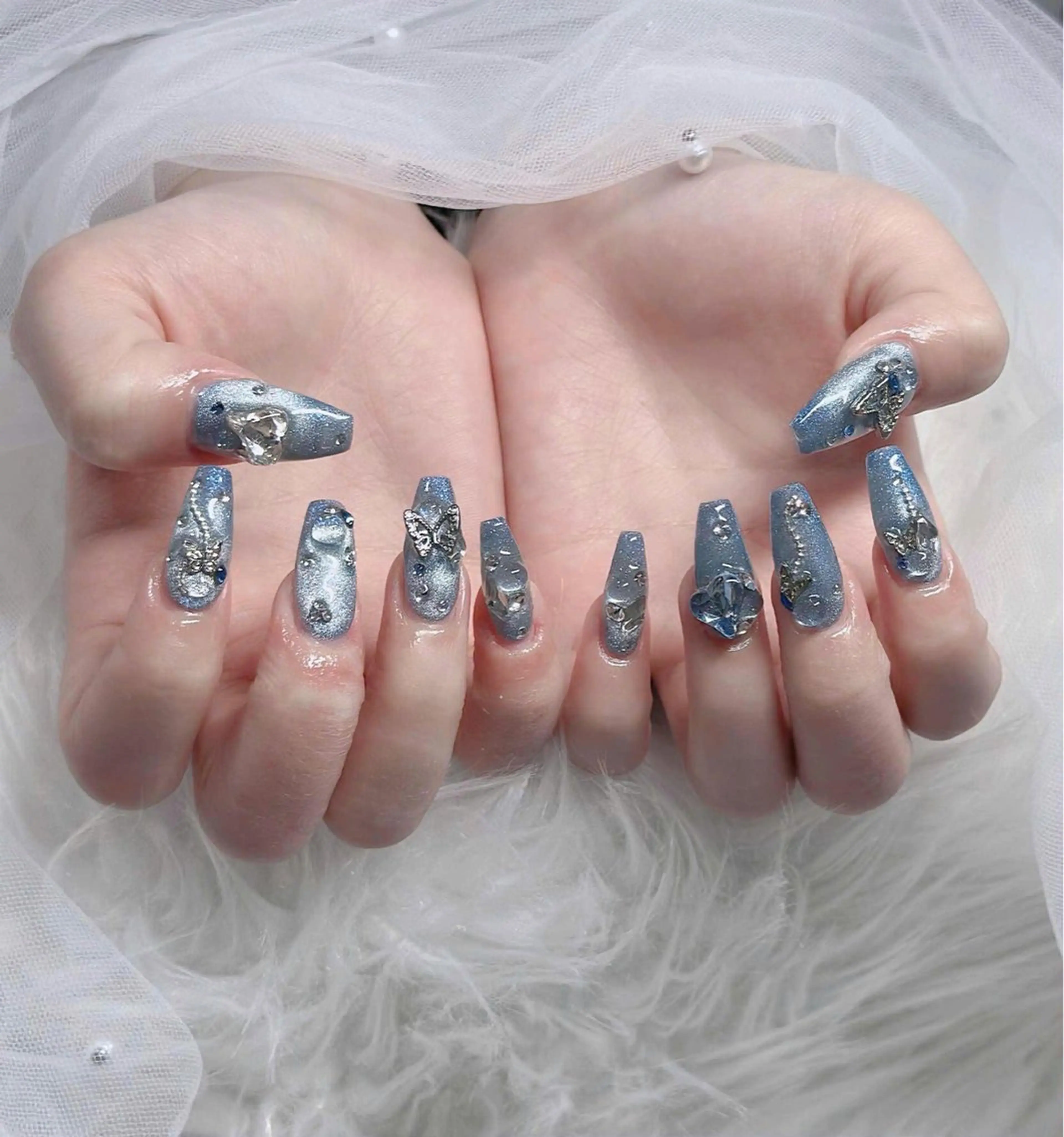 ネイル オーロラネイル フレンチネイル ジェルネイル ハロウィン キラキラネイル ハンドネイル H.baby Nail Salonのネイルデザイン