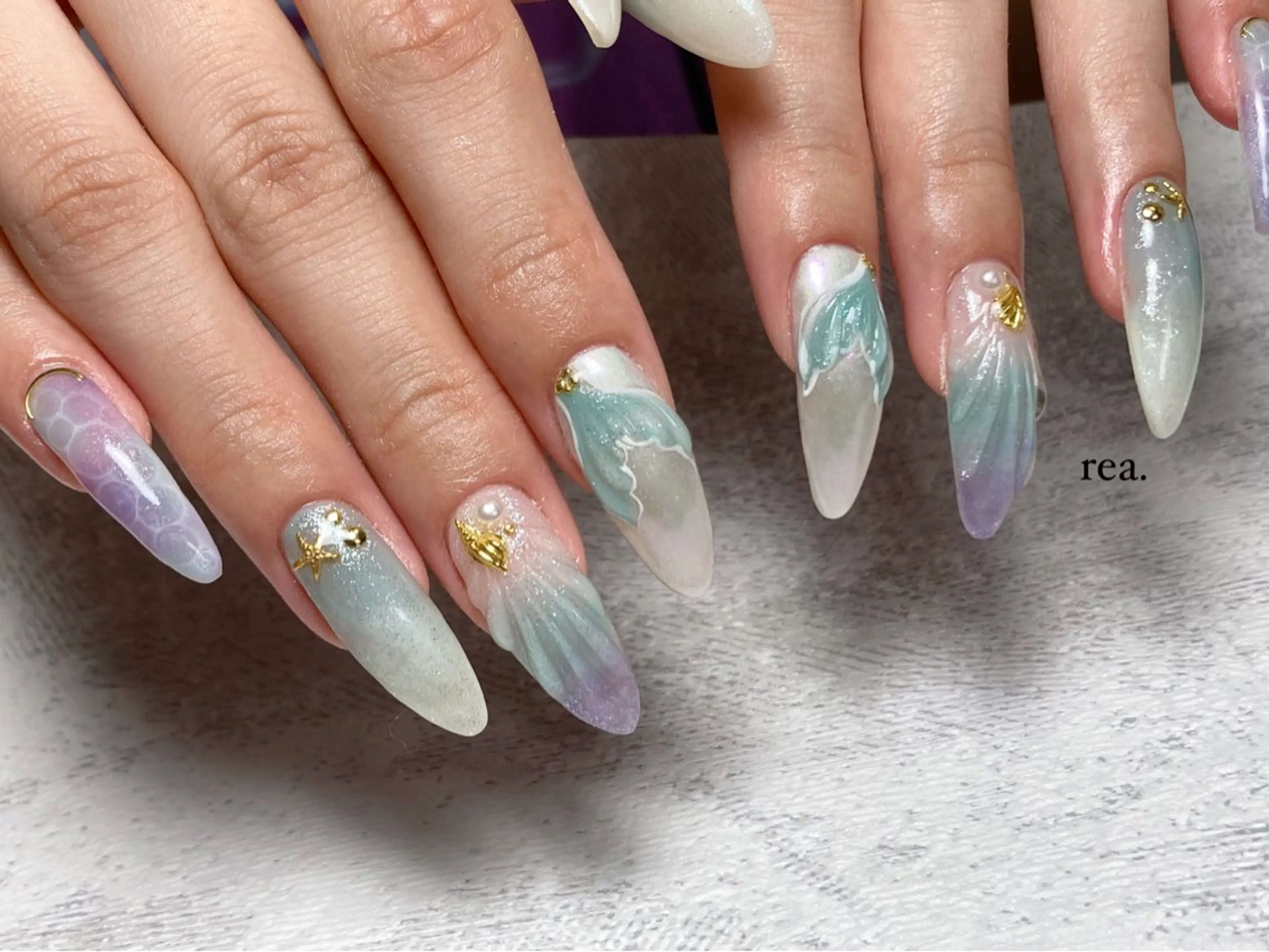 ネイル ハンドネイル フットネイル rea .のネイルデザイン