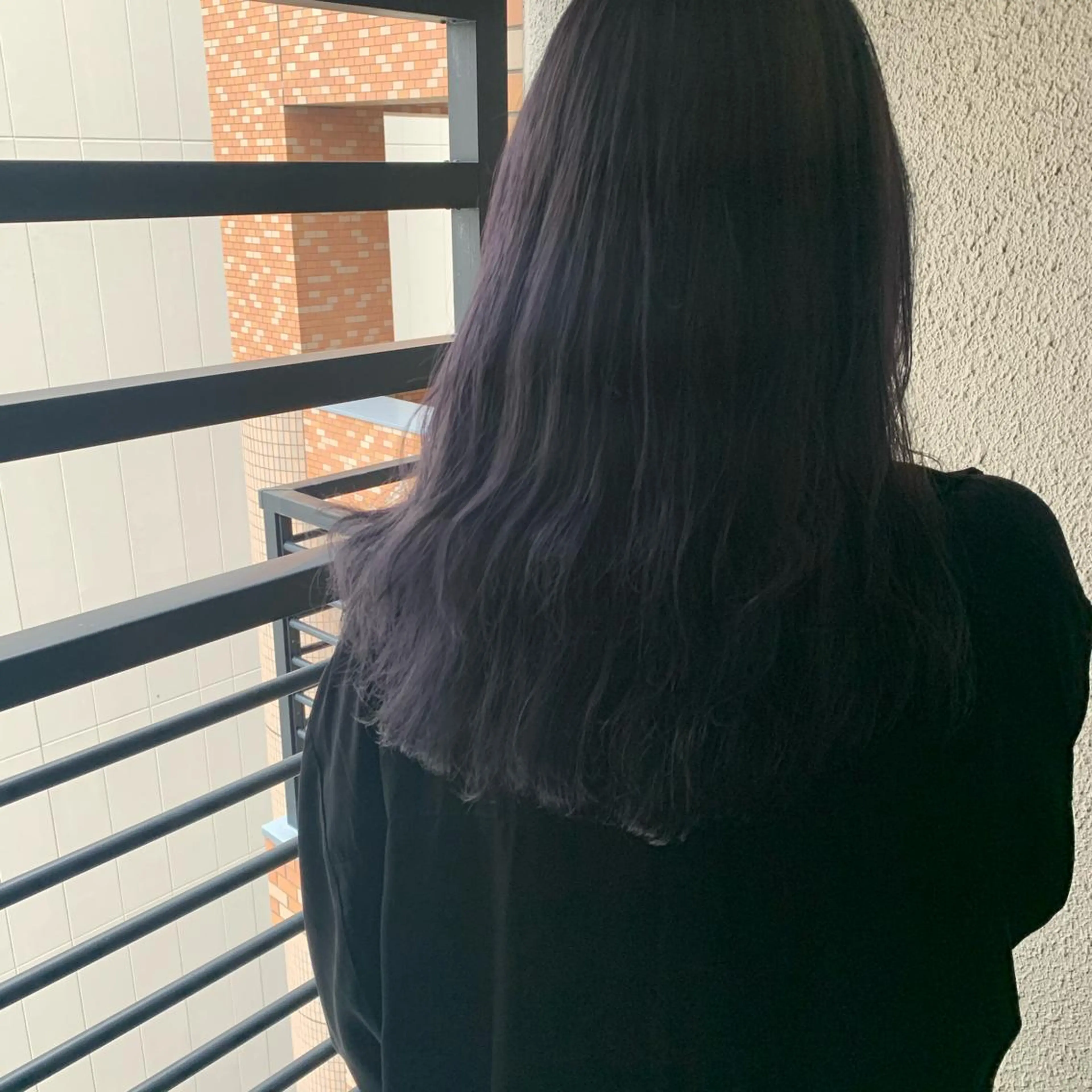 セミロング カラー ブルーカラー ブルーグレー chouette/ 根本優希のヘアスタイル