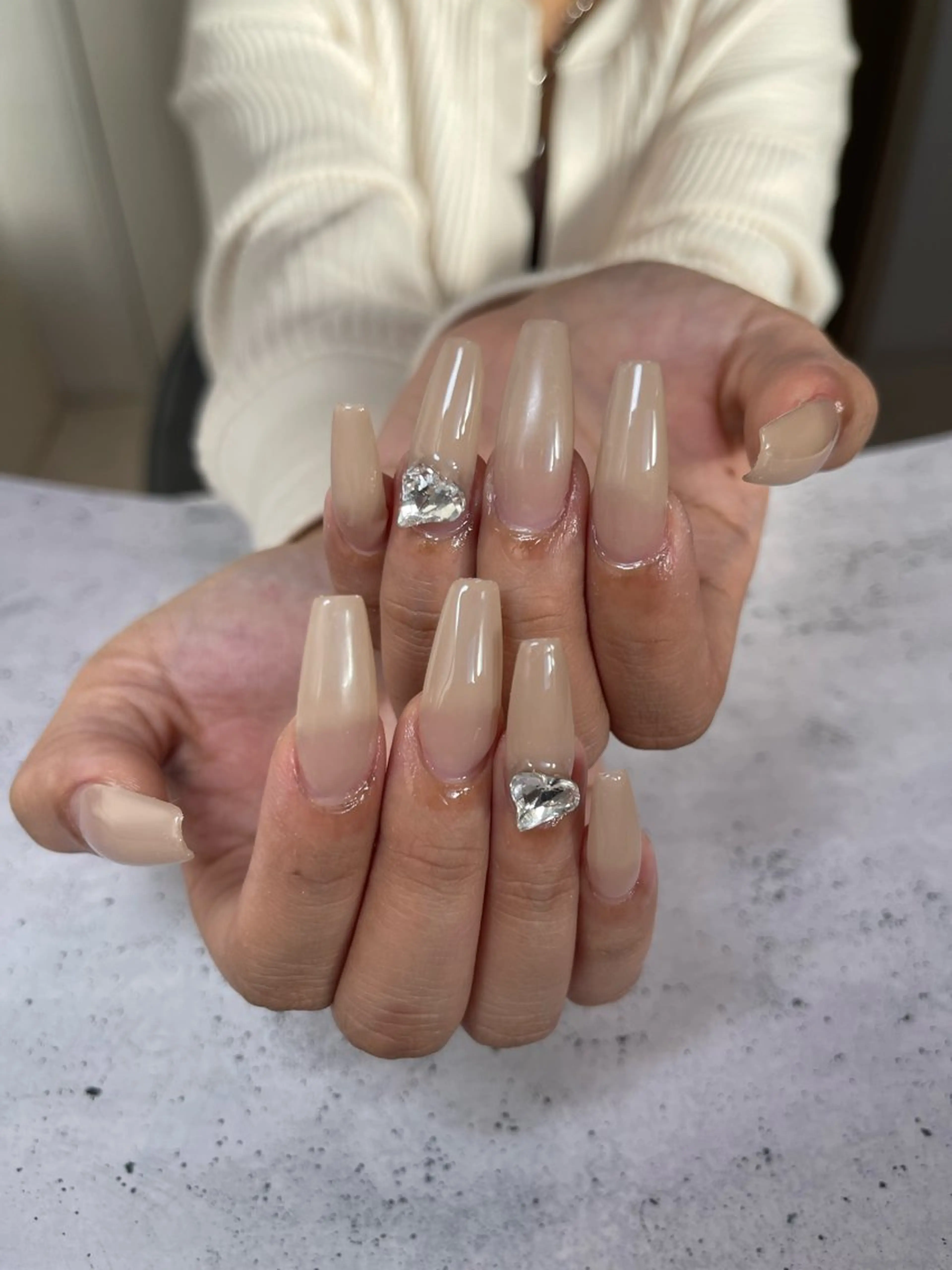 ネイル ワンカラーネイル シンプルネイル ストーンネイル ハンドネイル Nail salon bellのネイルデザイン