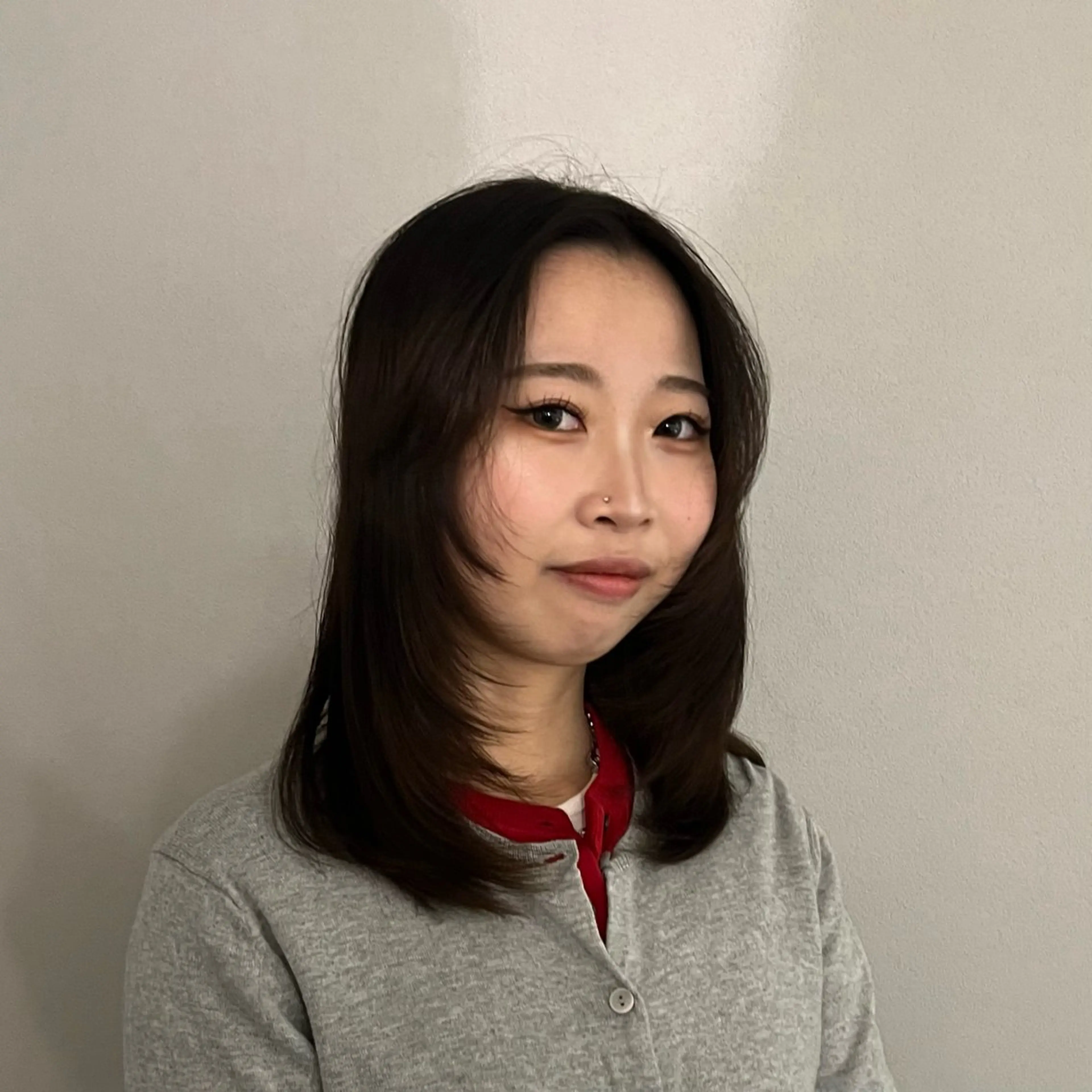 ミディアム 北見 桃夏のヘアスタイル