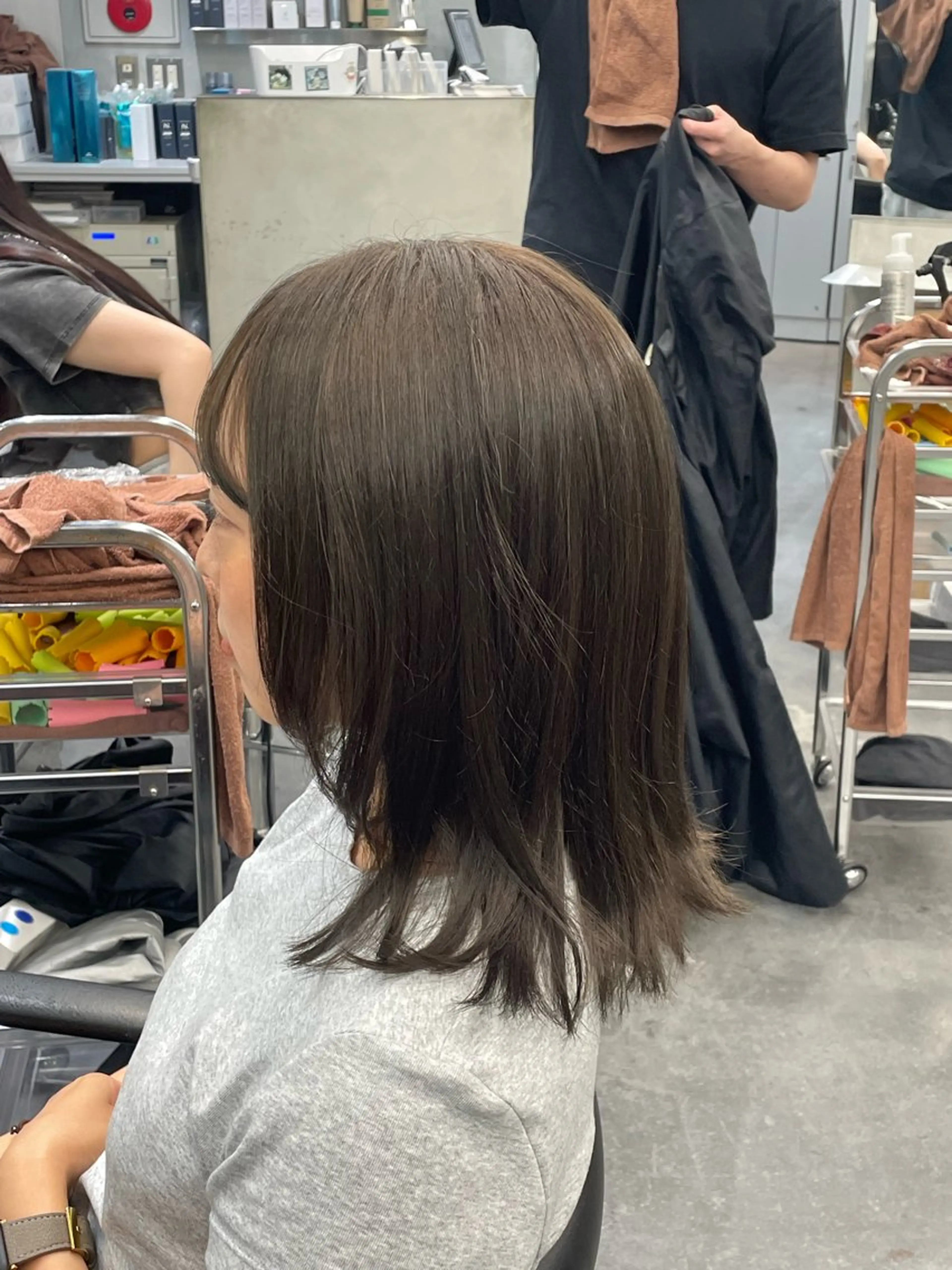 ミディアム カラー ベージュカラー 黒髪 ブリーチ ダブルカラー オリーブベージュ 【fifth】上條 巧真のヘアスタイル