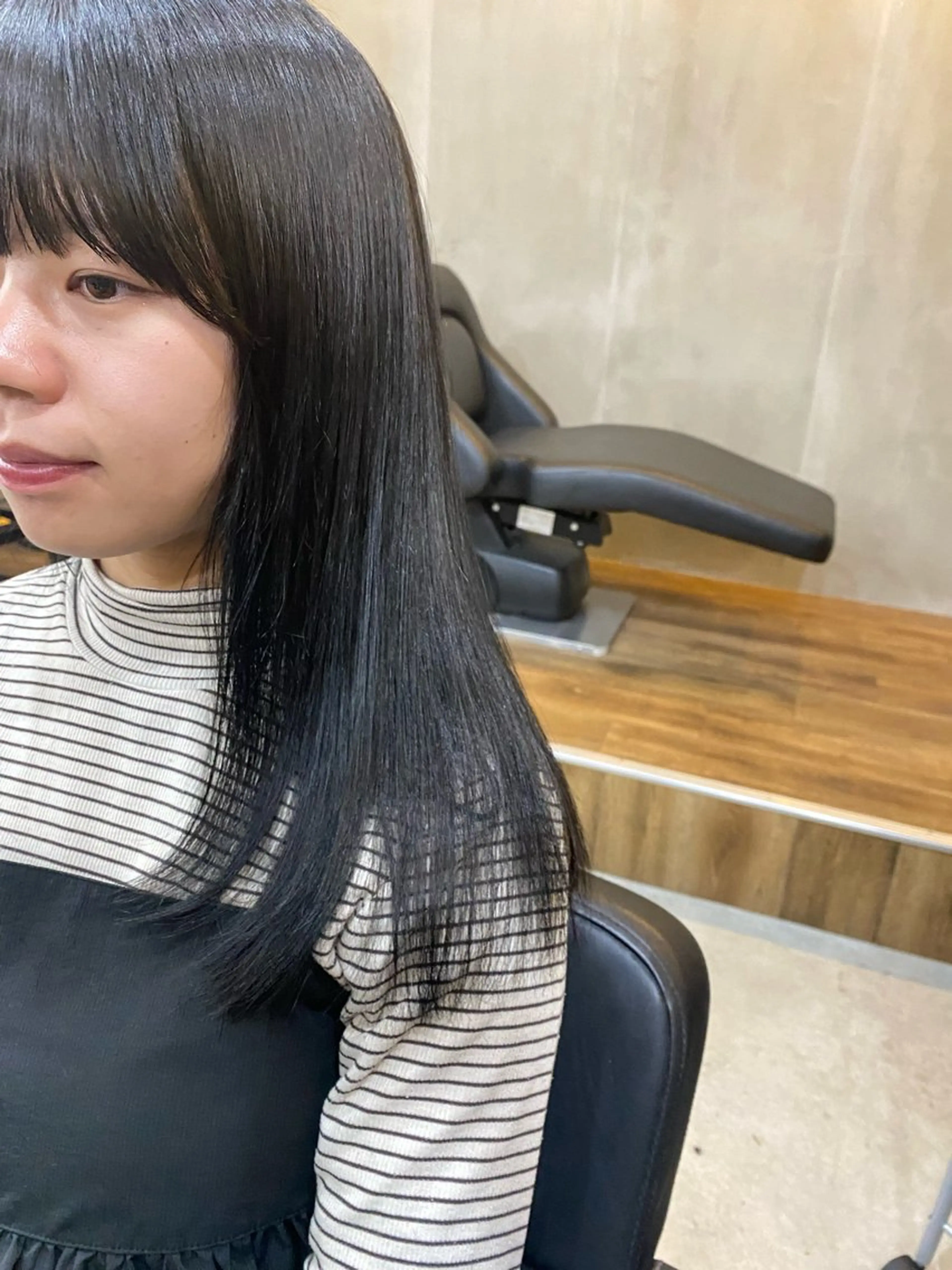 ミディアム 顔周りカット カット ヘアカラー Ra-Ffichi by siun所属・宮田海聖 ナチュラル/美髪のヘアスタイル