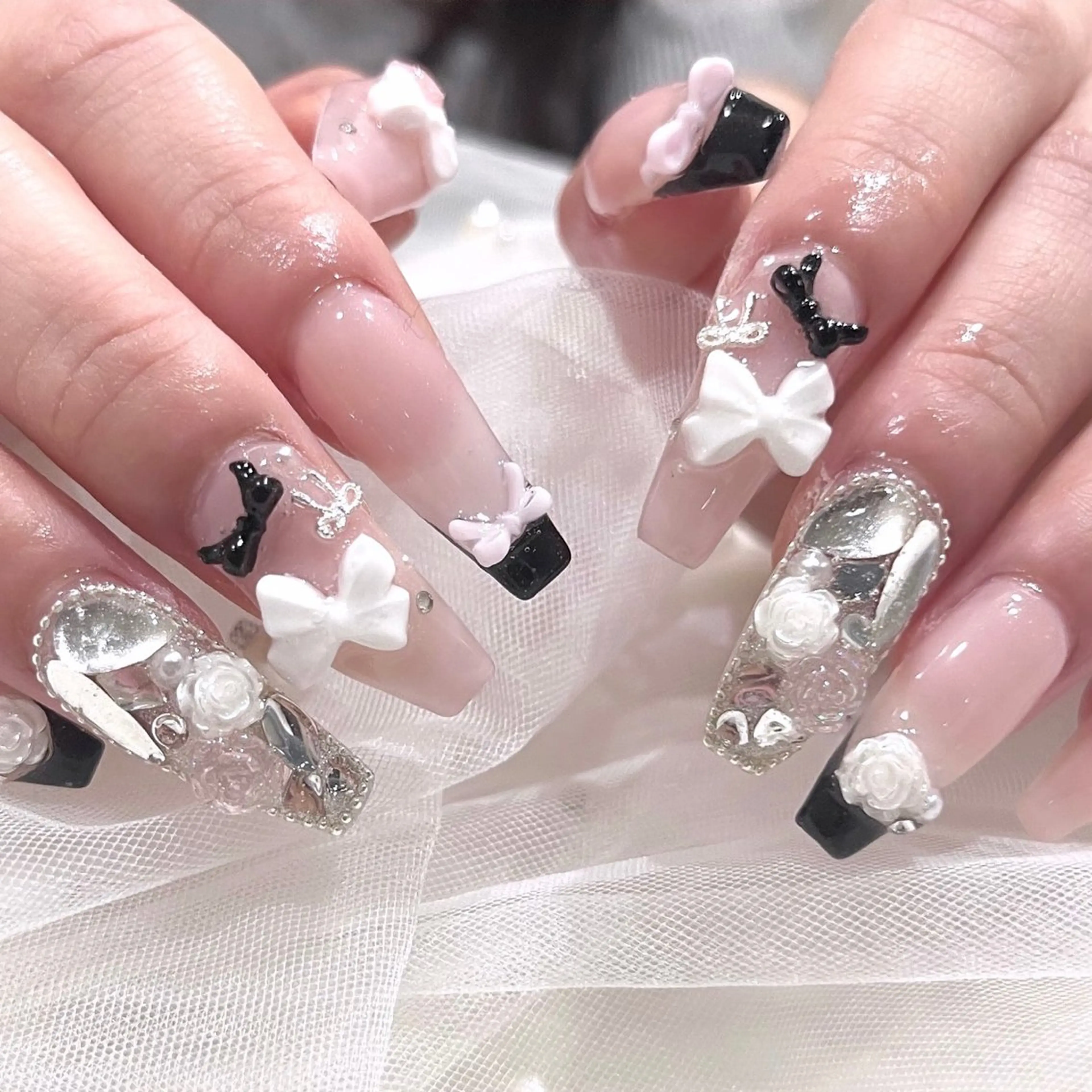 ネイル ハンドネイル 🧁fein. nana🩵のネイルデザイン