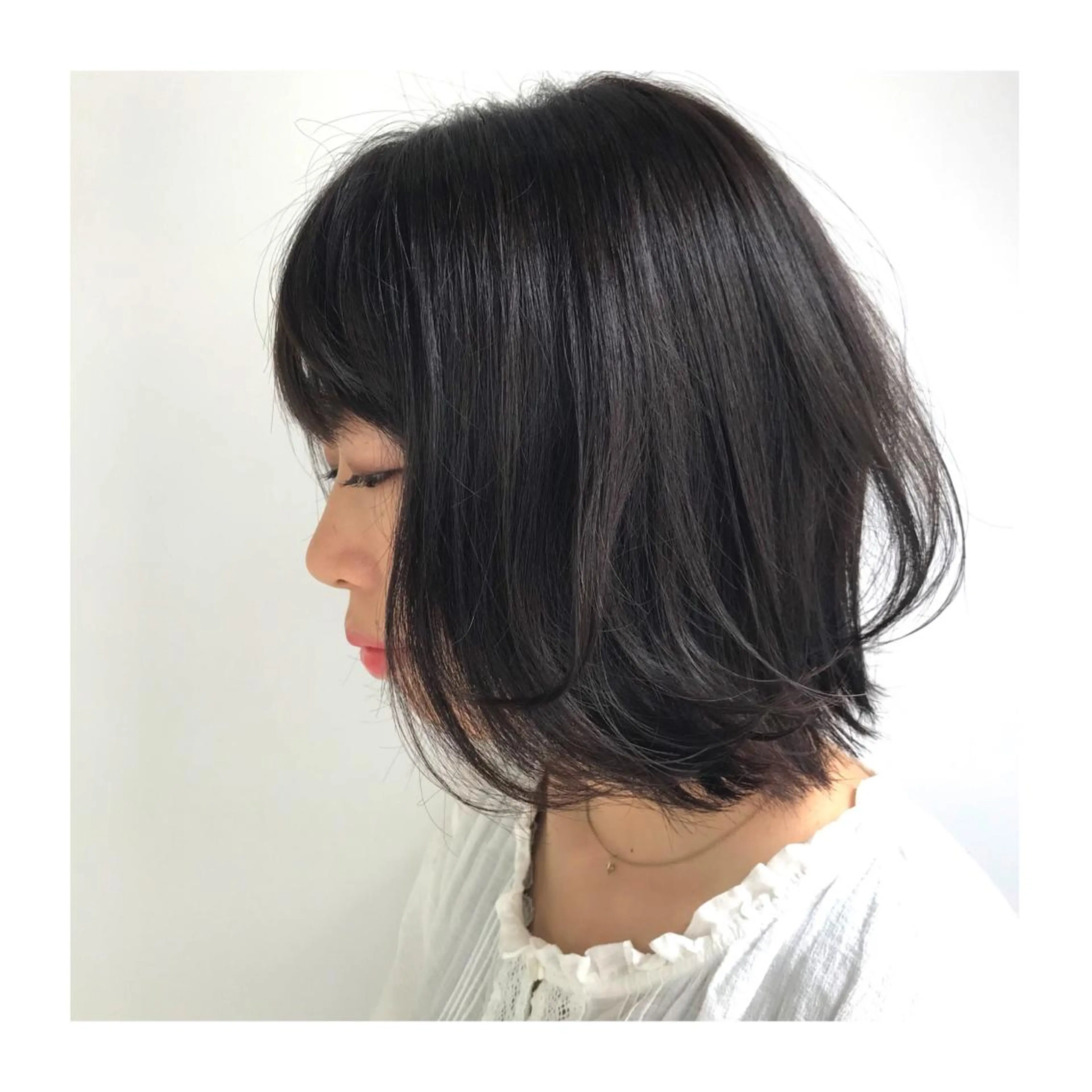 ミディアム カラー 30代からの大人 ショートのヘアスタイル