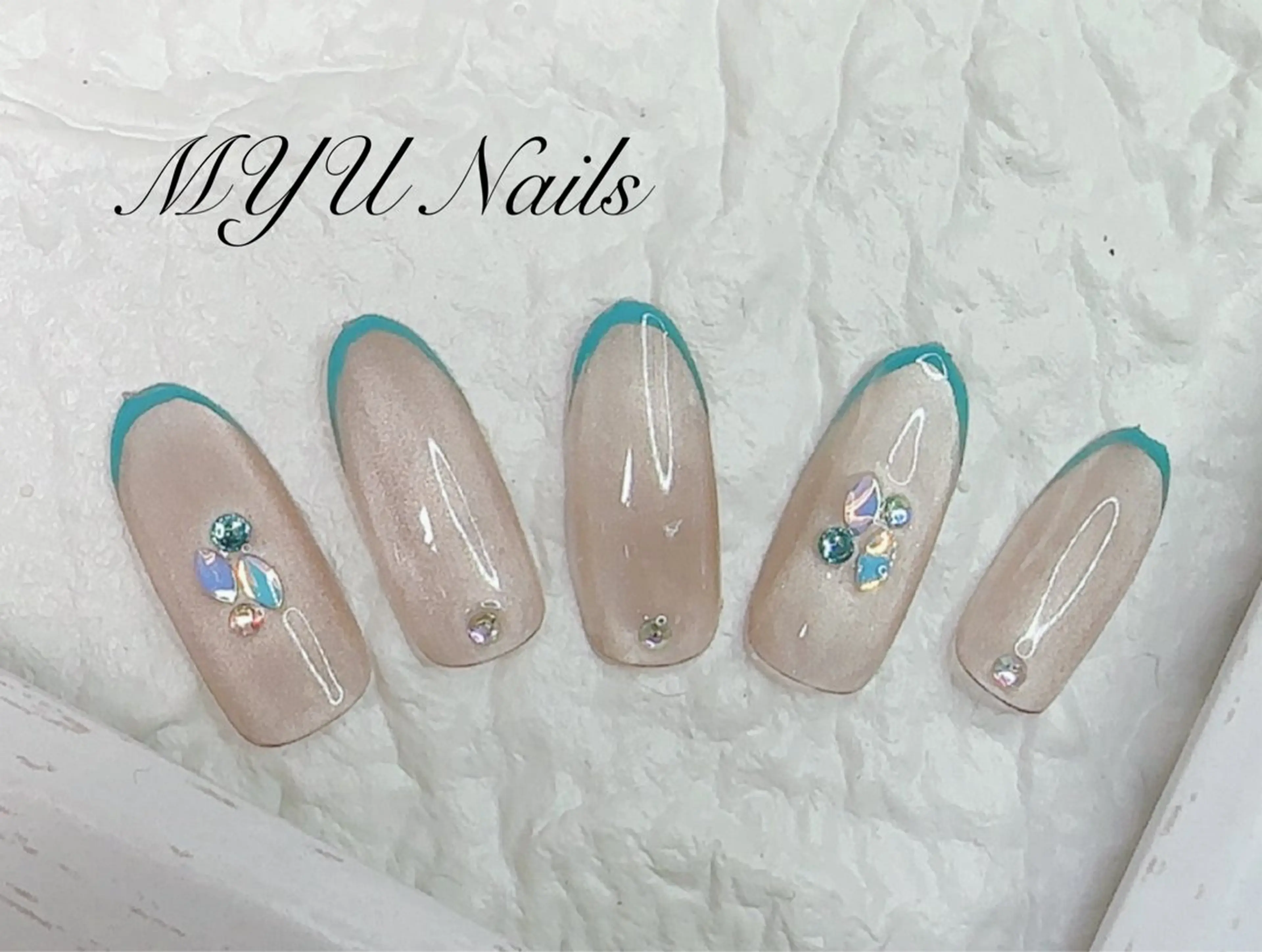 ネイル フレンチネイル ジェルネイル マグネットネイル 持ち込み パラジェル ハンドネイル MYU Nails所属・MYU Nailsのネイルデザイン