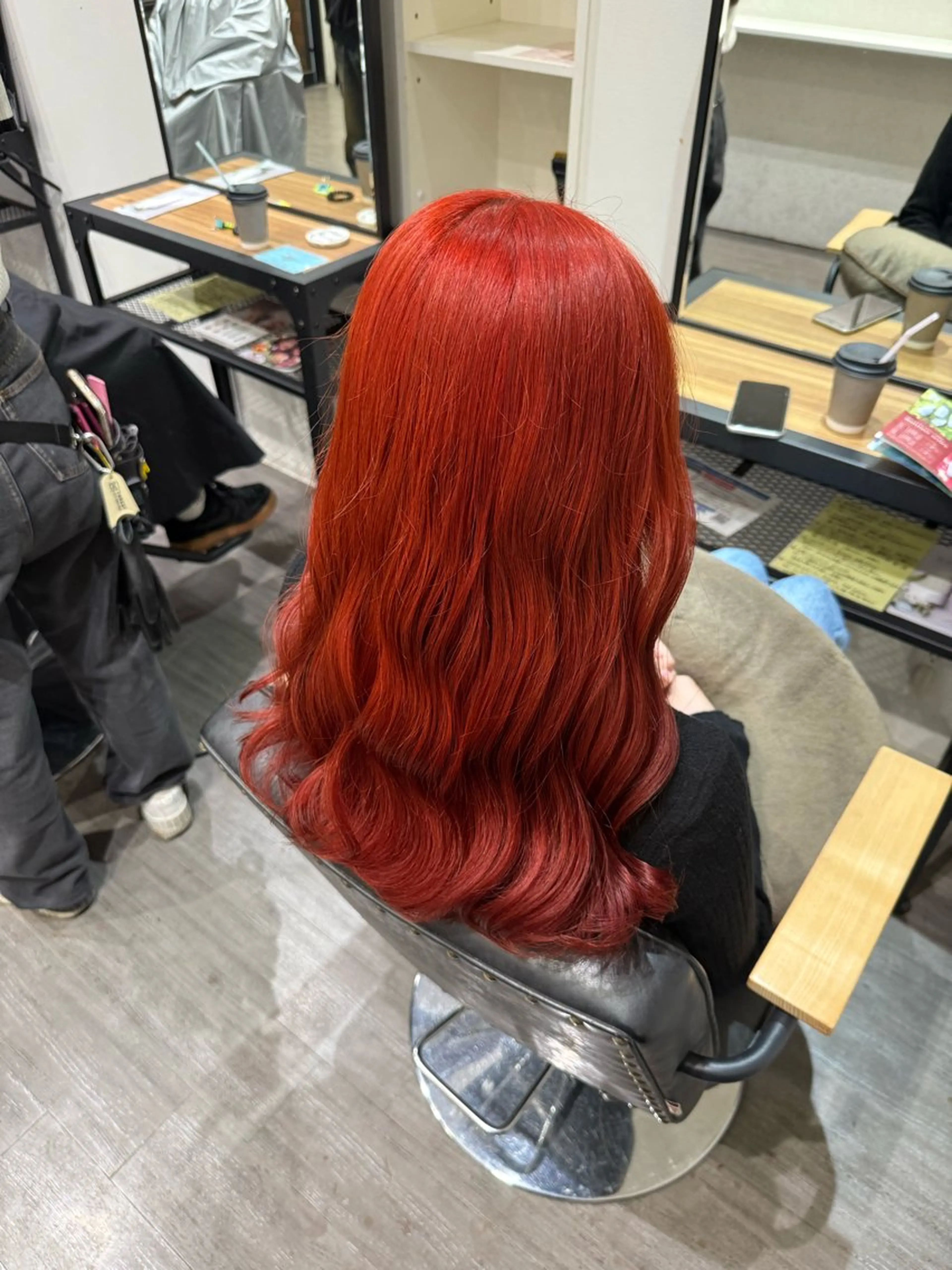 ロング カラー オレンジ オレンジレッド レッドカラー ヘアカラー トリートメント 上田 紗也のヘアスタイル