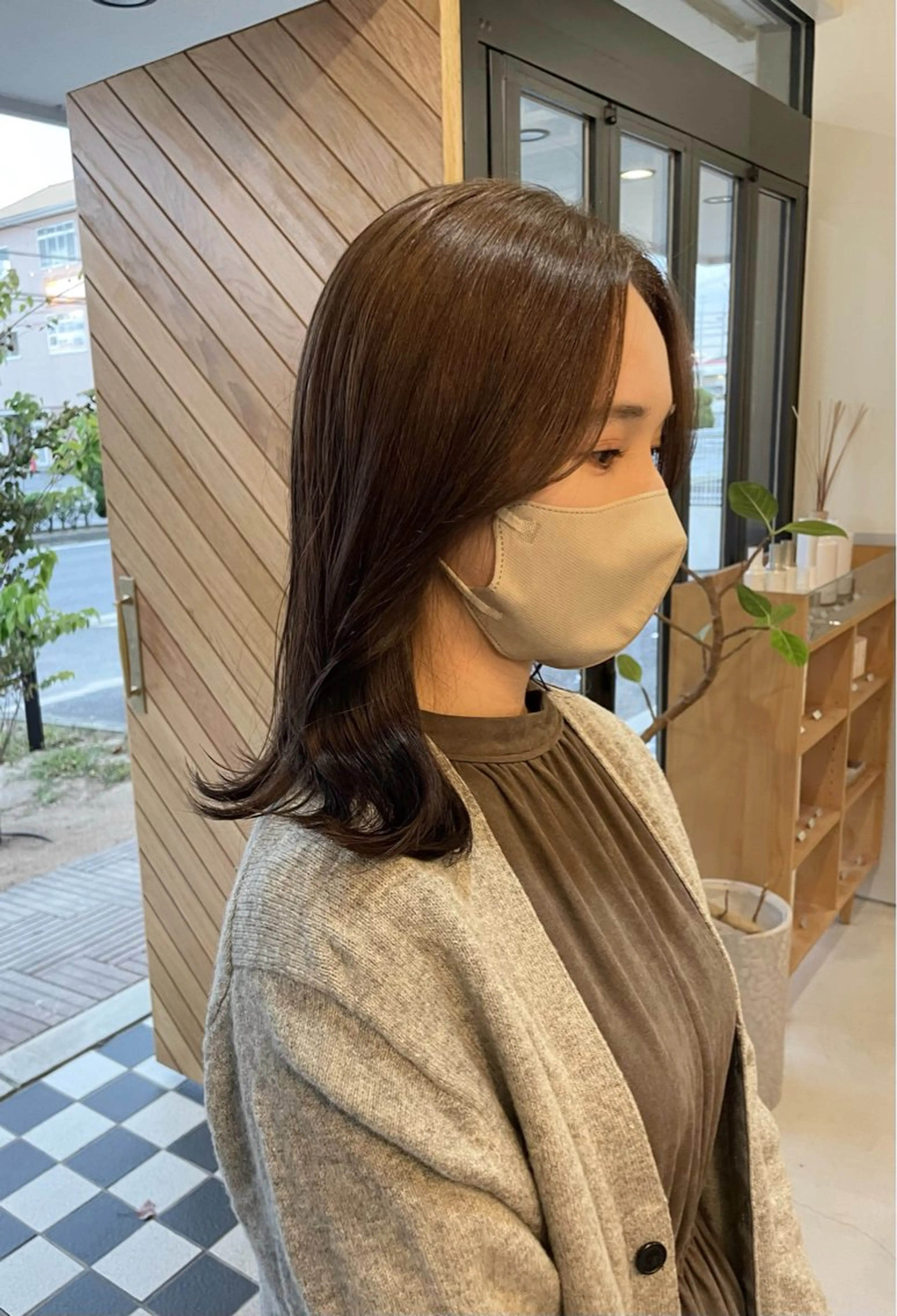 ミディアム カット ヘアカラー トリートメント 小久保 里紗のヘアスタイル