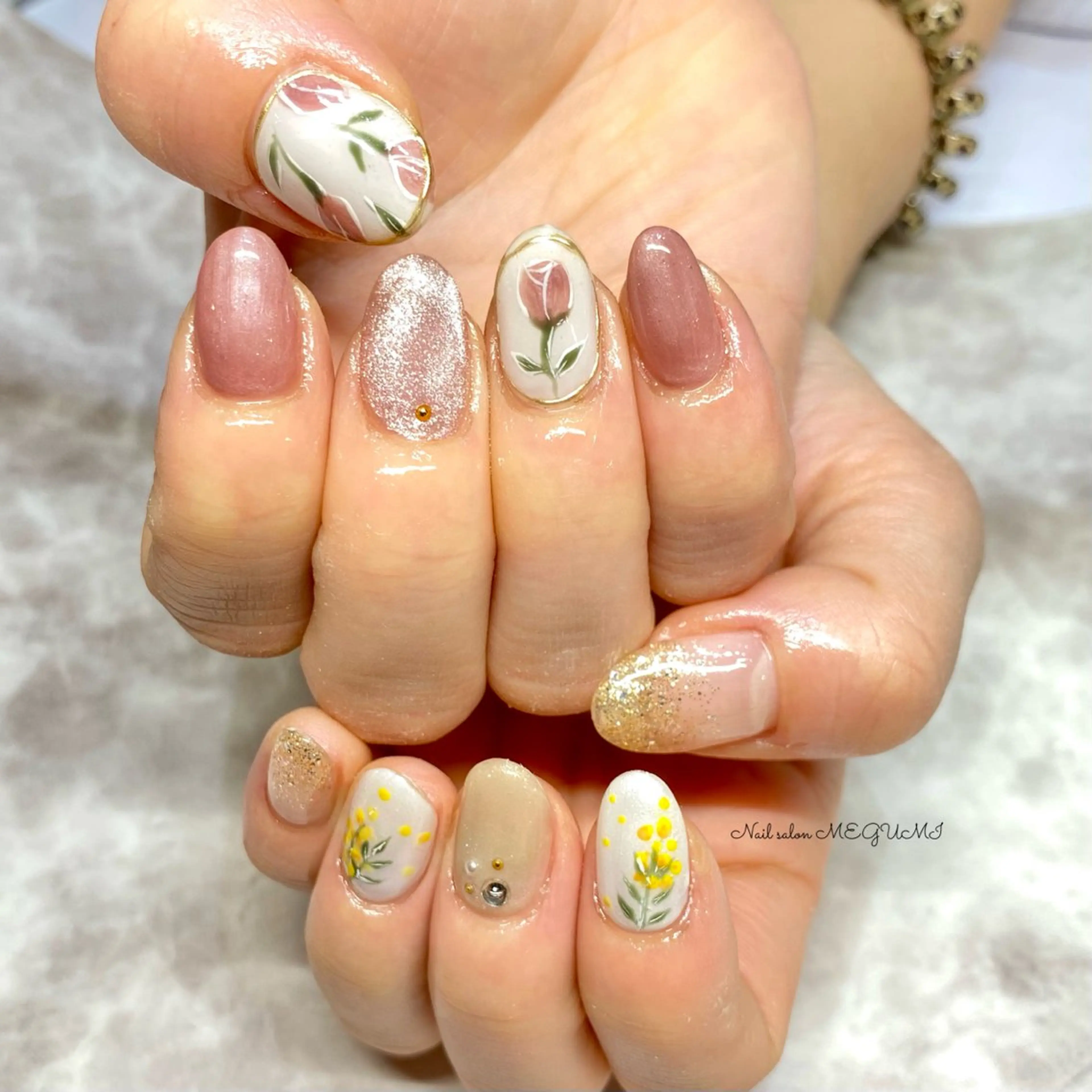 ネイル ゴージャス 持ち込み Nail salon MEGUMIのネイルデザイン