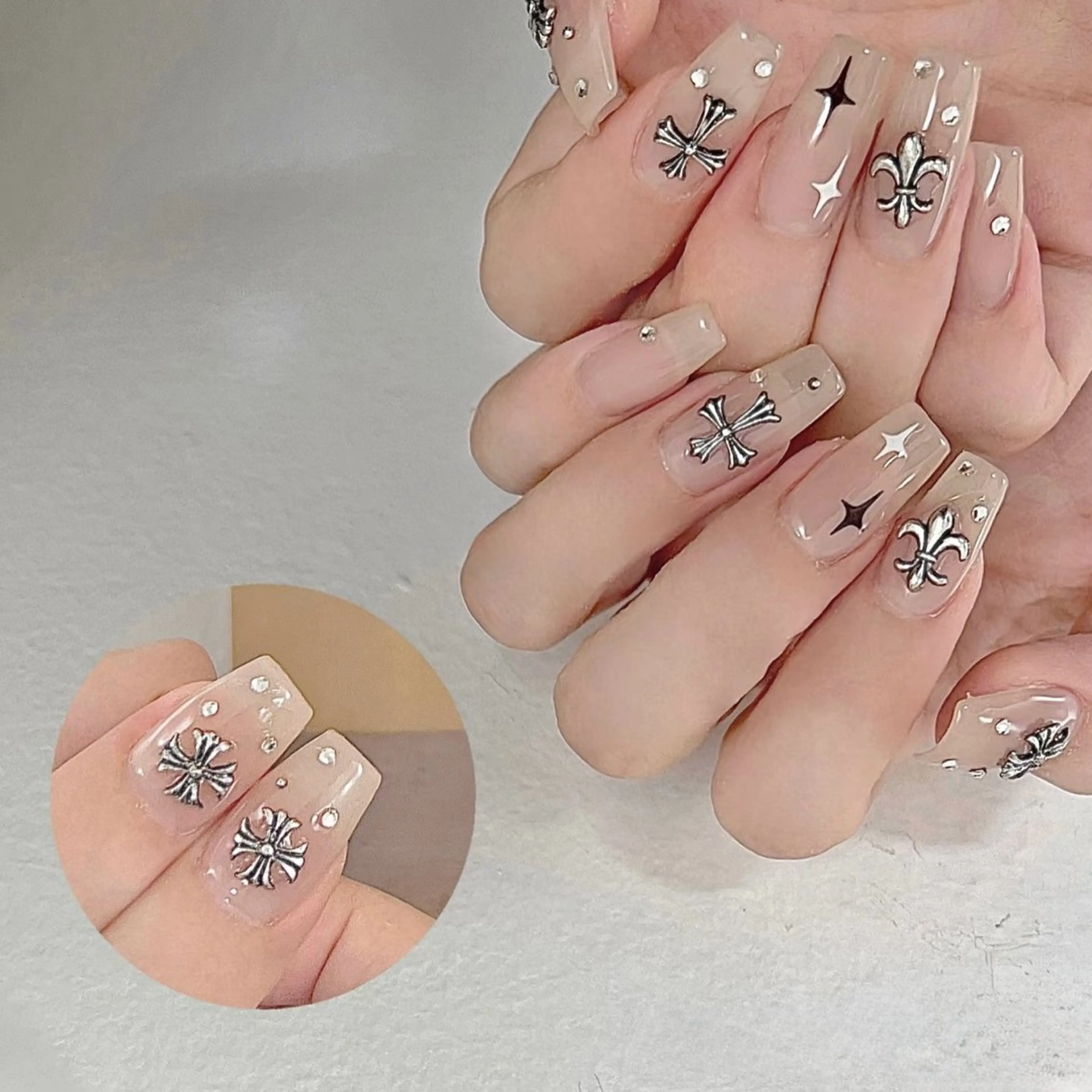 チップ長さだし込み💅持ち込みデザイン6本（時間内パーツシールつけ放題）の写真