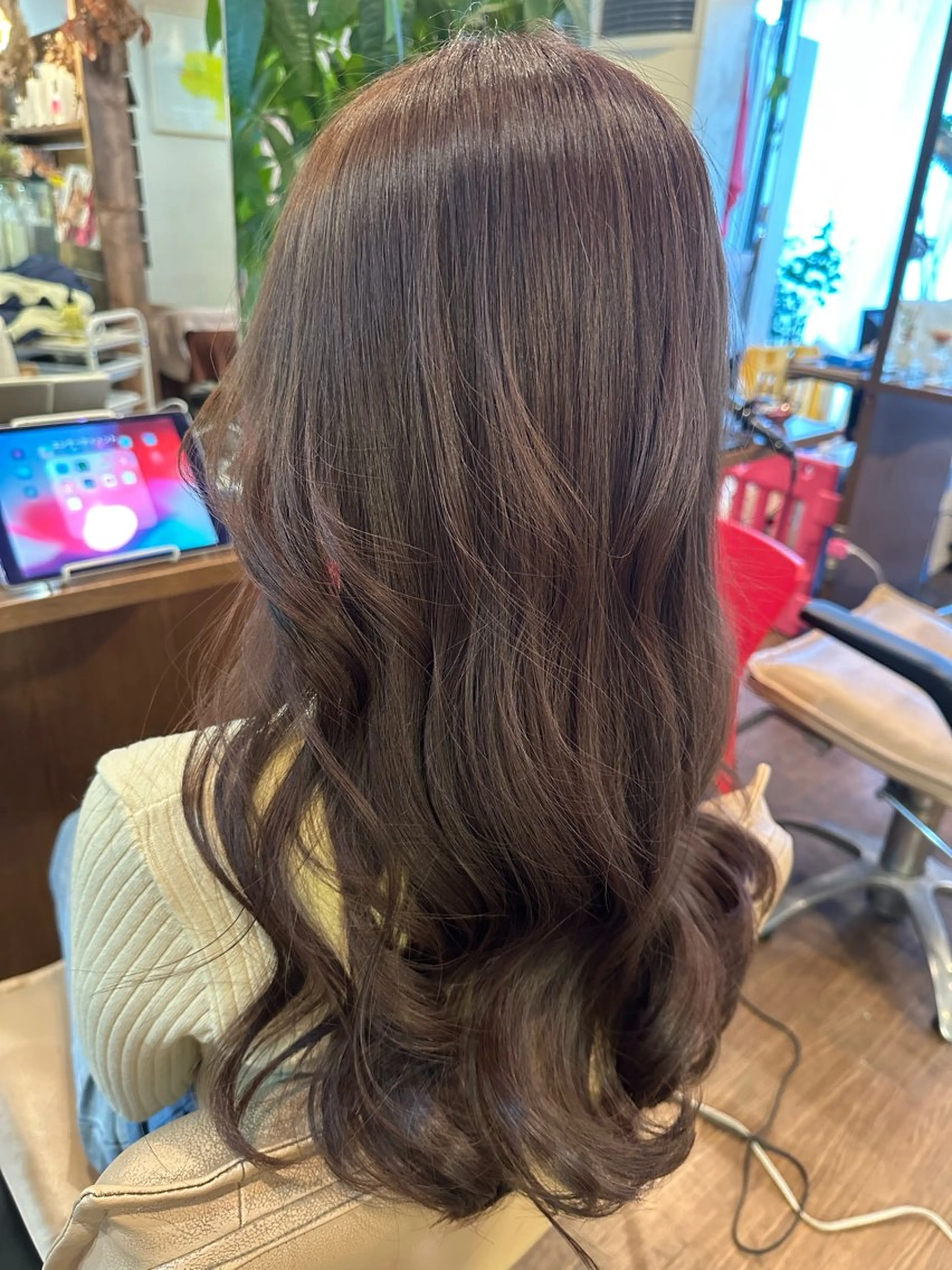 ロング カラー カット ヘアカラー coupe ciseauxのヘアスタイル