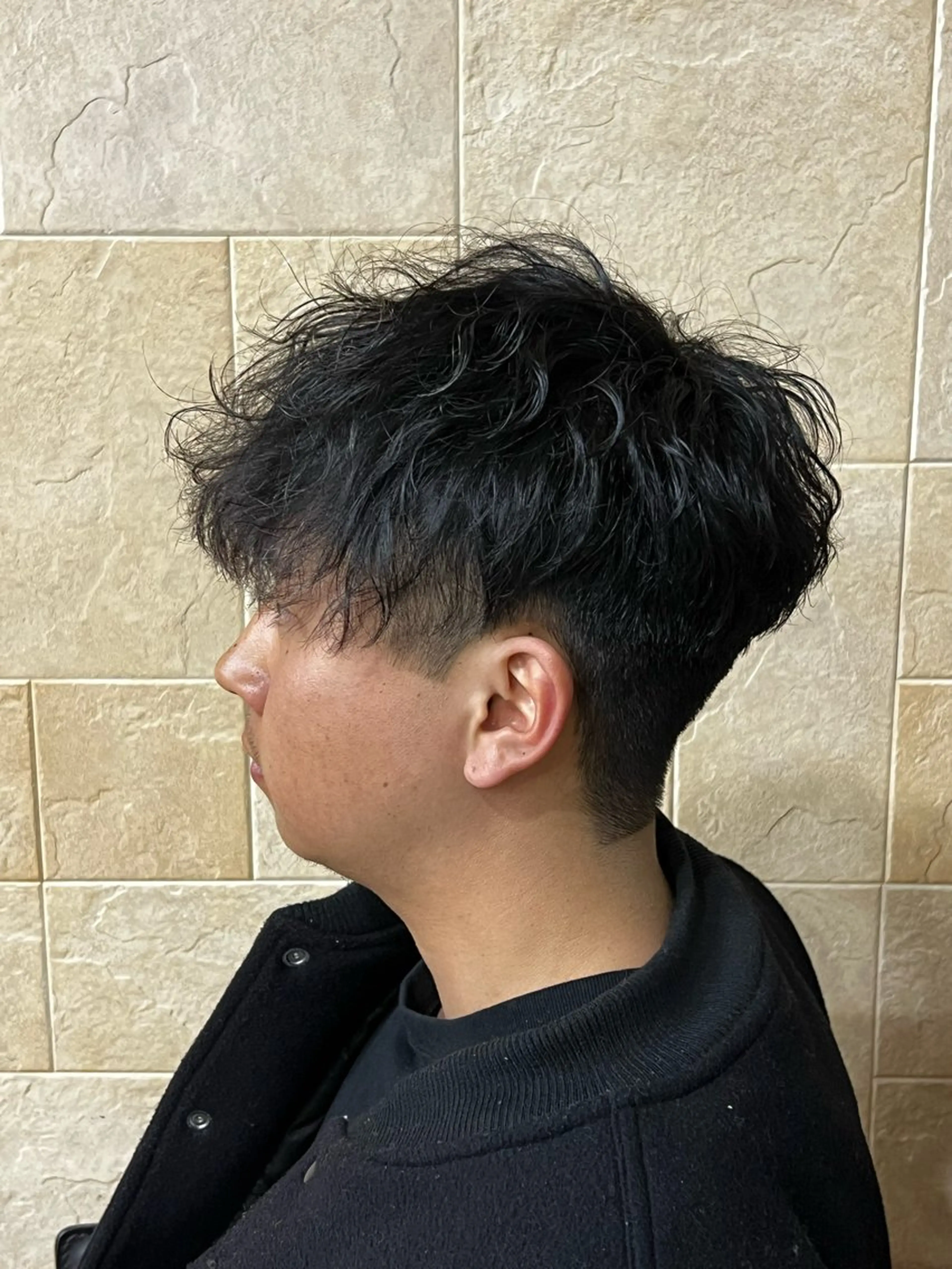 ショート メンズ オールバック 刈り上げ 美容室レーブ所属・石脇 陵貴のヘアスタイル