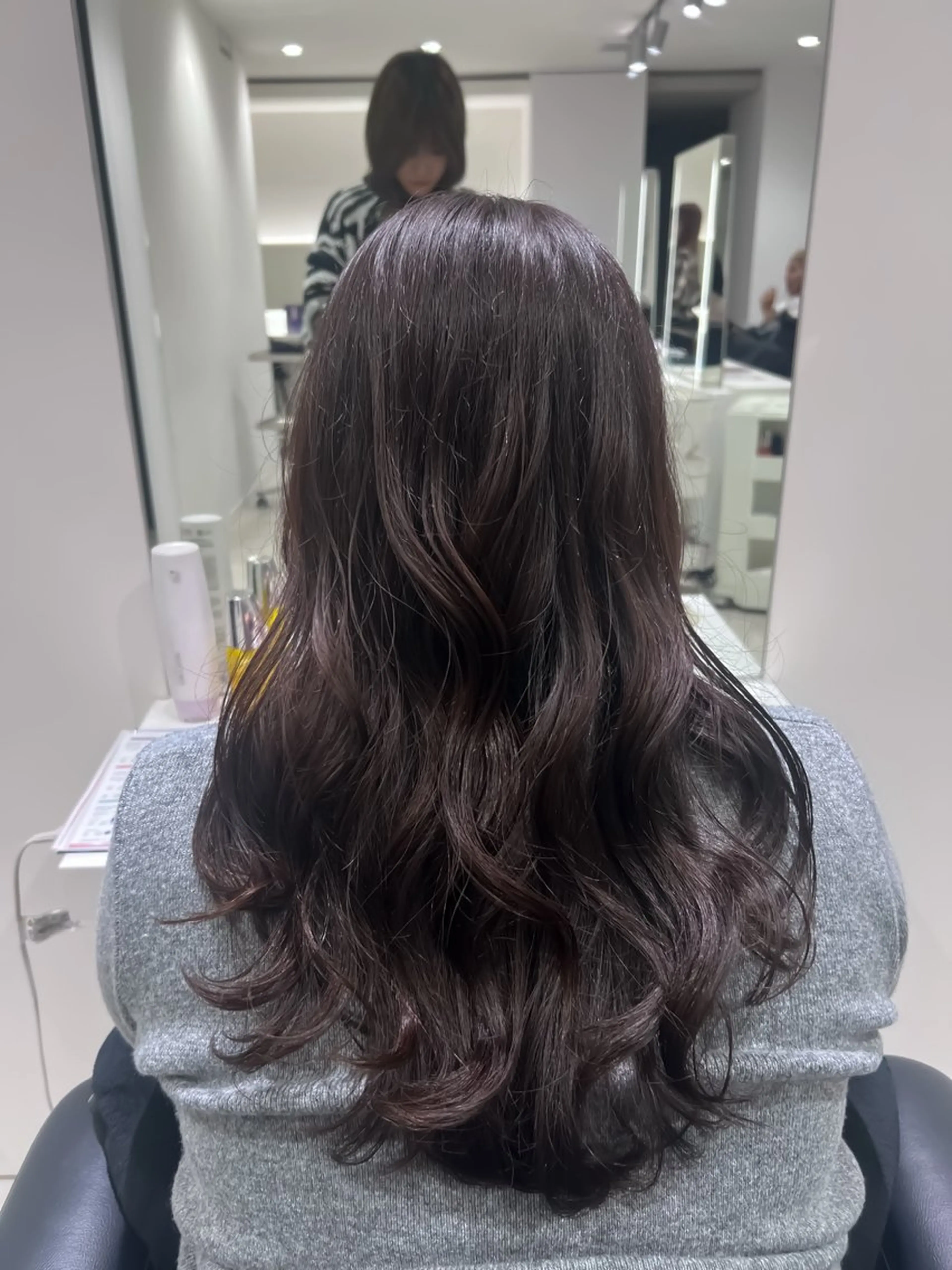 ロング カラー ヘアカラー トリートメント ヘッドスパ ヘアセット 🖤:抜け感×大人 透明感カラー/Aoiのヘアスタイル