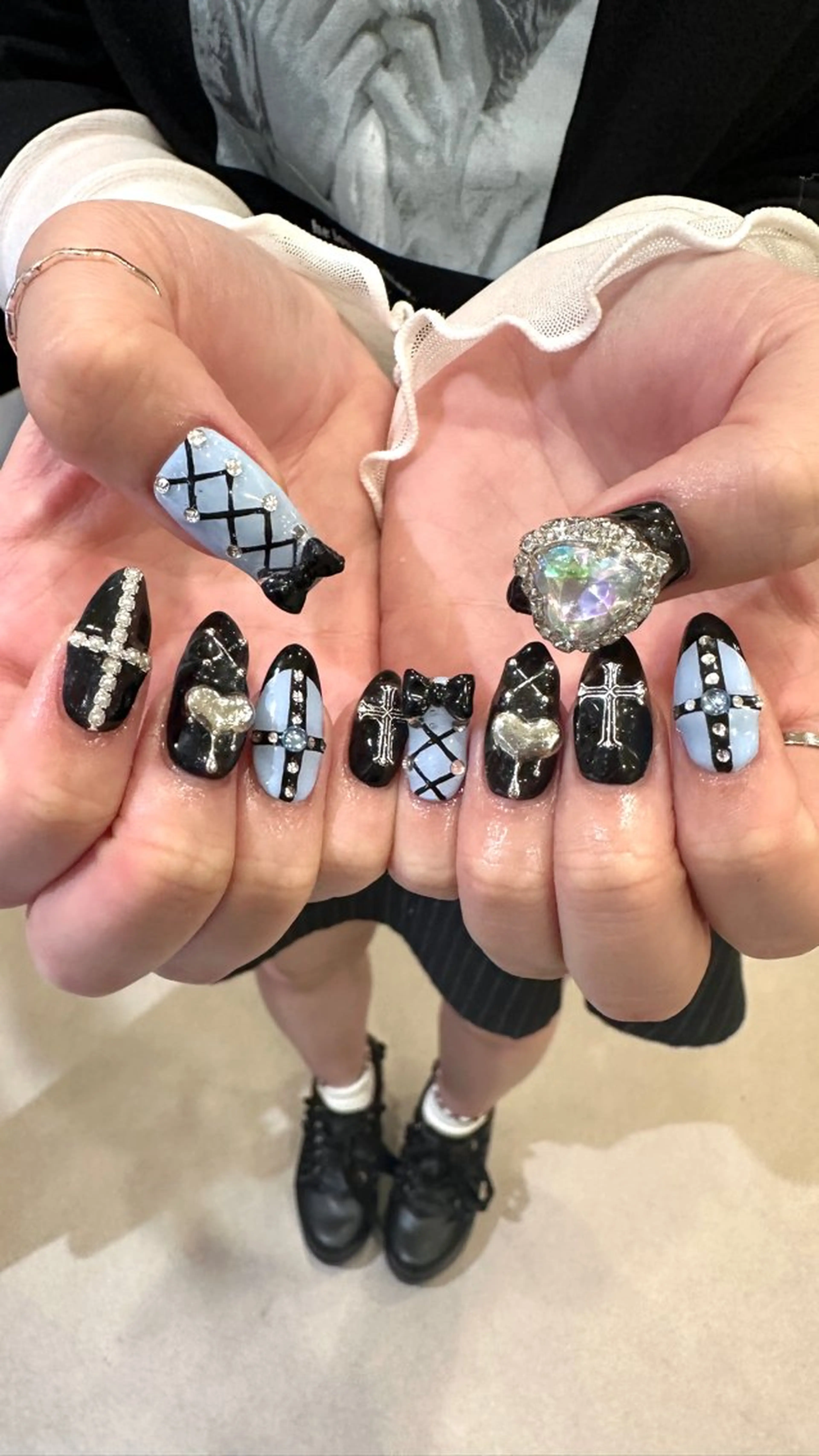 ネイル ハンドネイル ハンドケア 👽個性派ネイル🎀 komachiのネイルデザイン