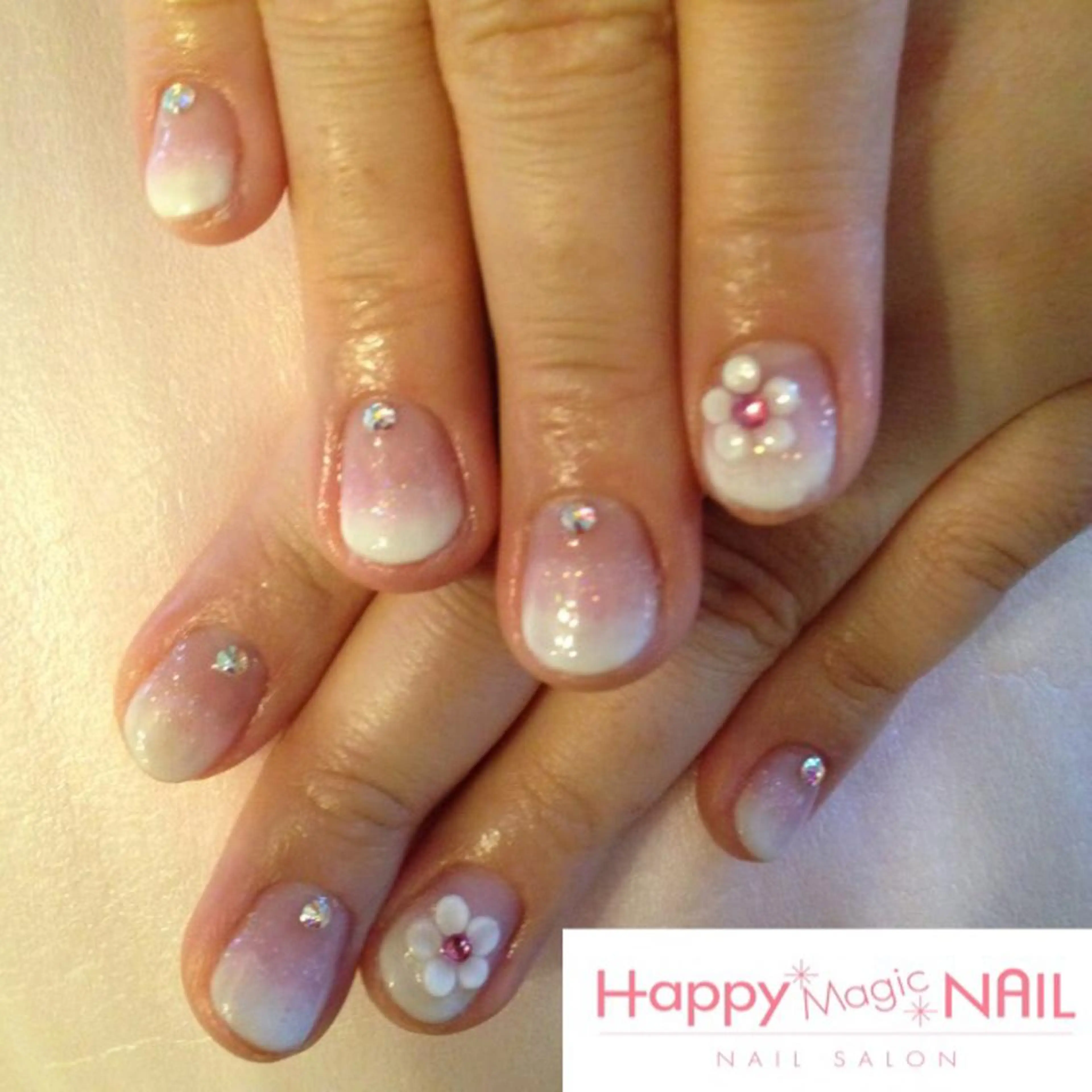 ネイル ジェルネイル HappyMagic NAILのネイルデザイン