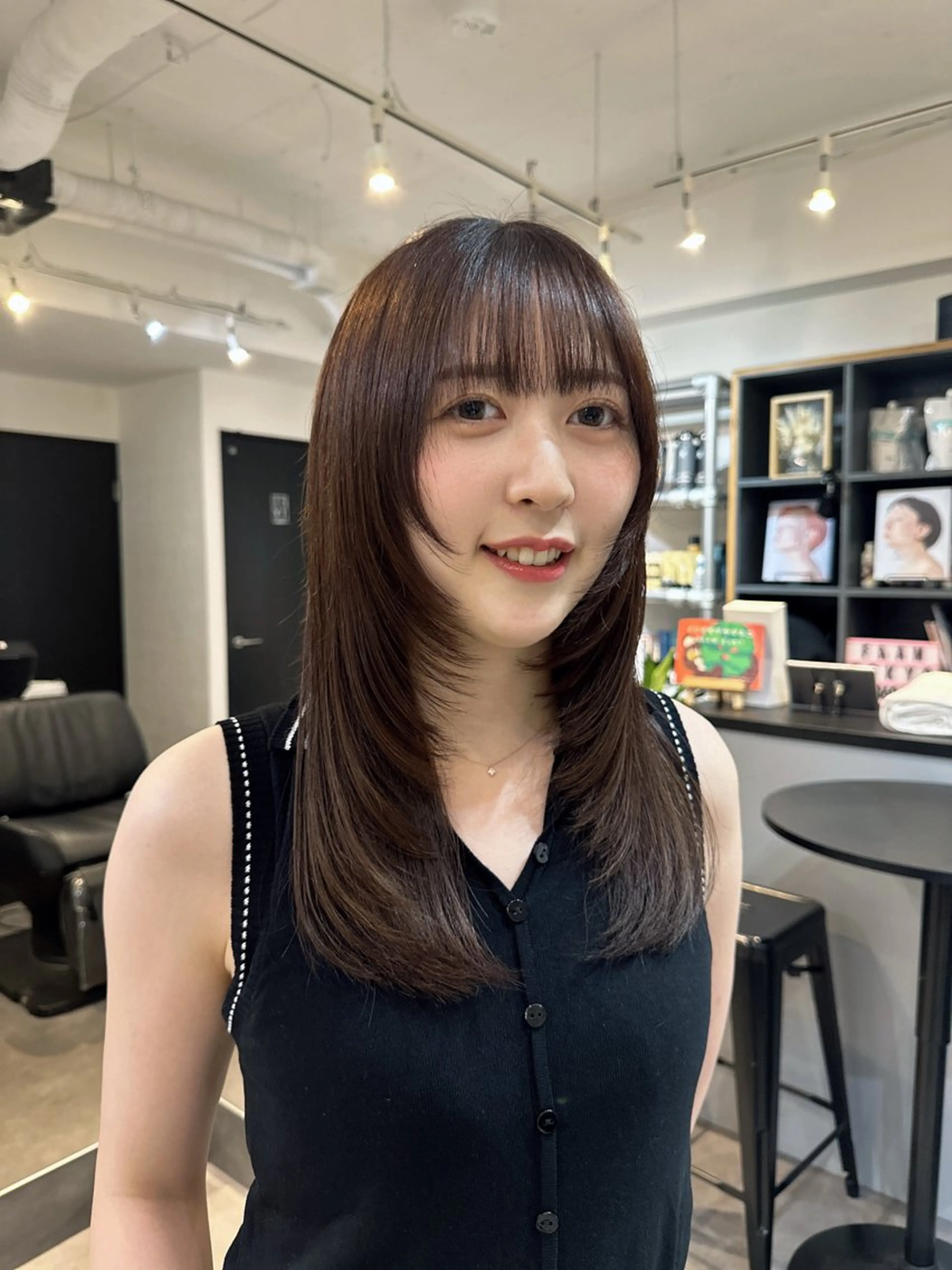 セミロング カラー カット ヘアカラー ﾚｲﾔｰ/ﾊｲﾄｰﾝ WAKANAのヘアスタイル