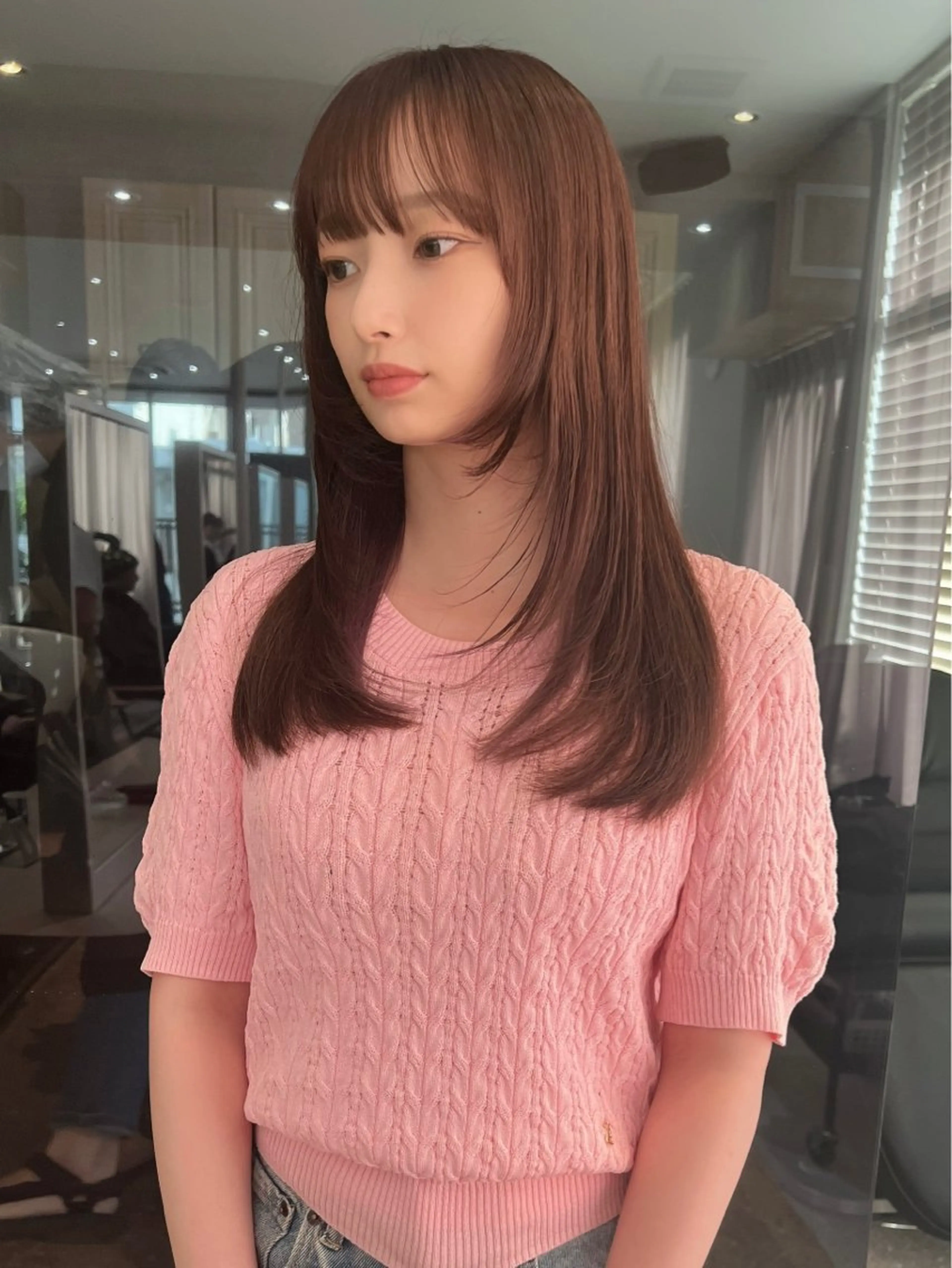 セミロング カラー 髪質改善 韓国風ヘア レイヤーカット ヘアカラー トリートメント 韓国🇰🇷レイヤー おくれ毛/顔まわりのヘアスタイル
