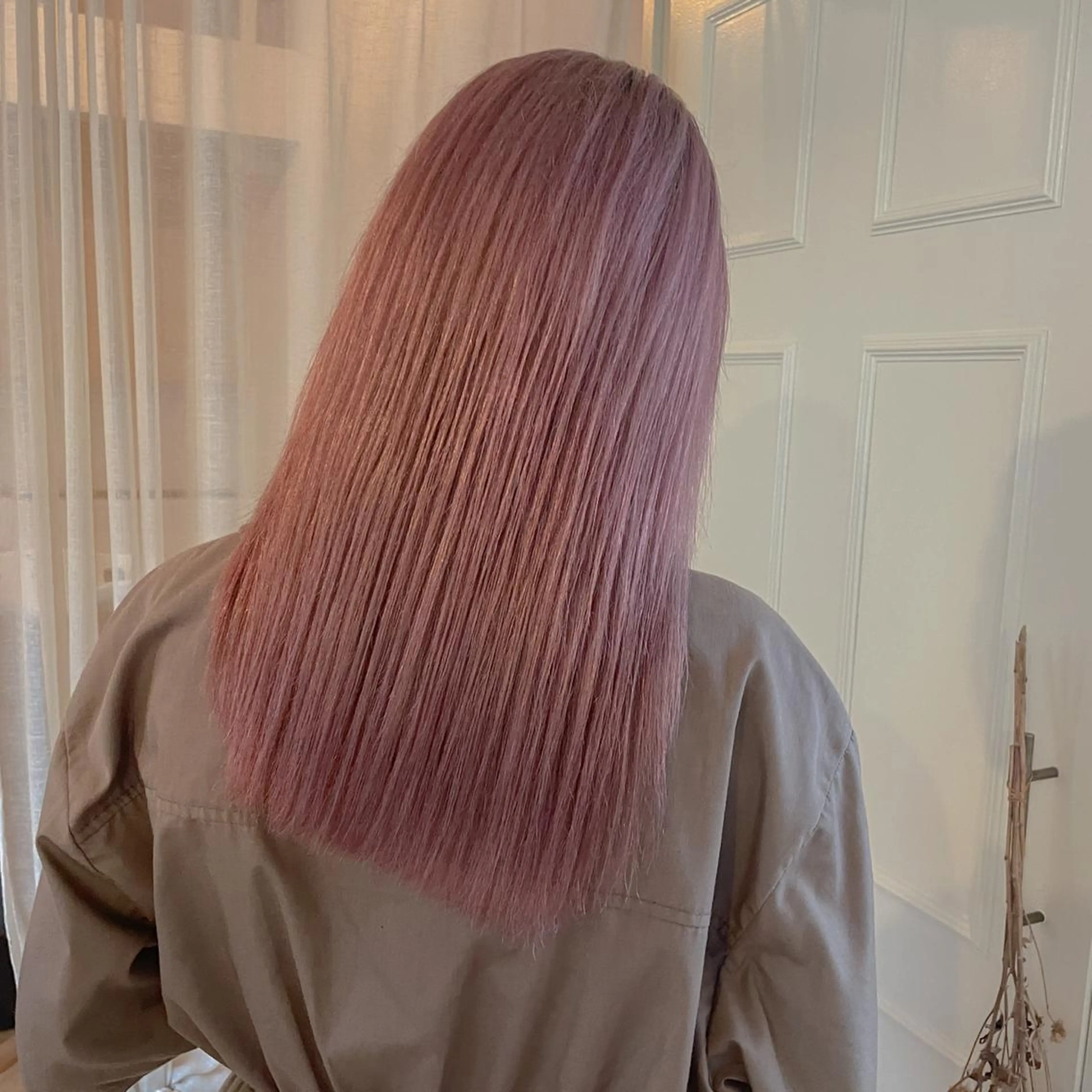 ロング カラー ベージュカラー ピンクカラー ピンクベージュ カット ヘアカラー トリートメント 色素薄めカラー❤︎ chihiroのヘアスタイル
