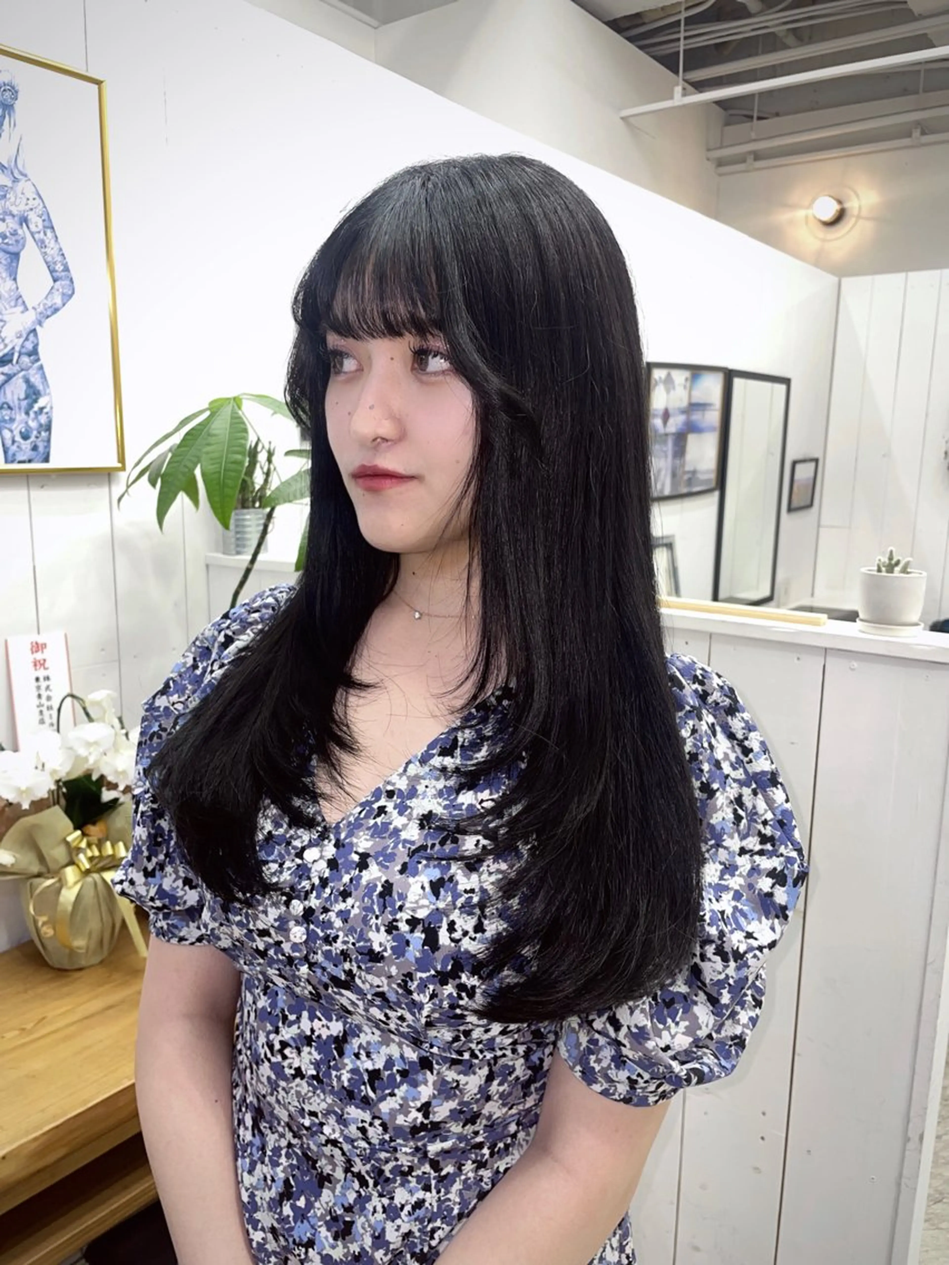 ロング カラー カット ヘアカラー トリートメント Ann. /レイヤーカットのヘアスタイル