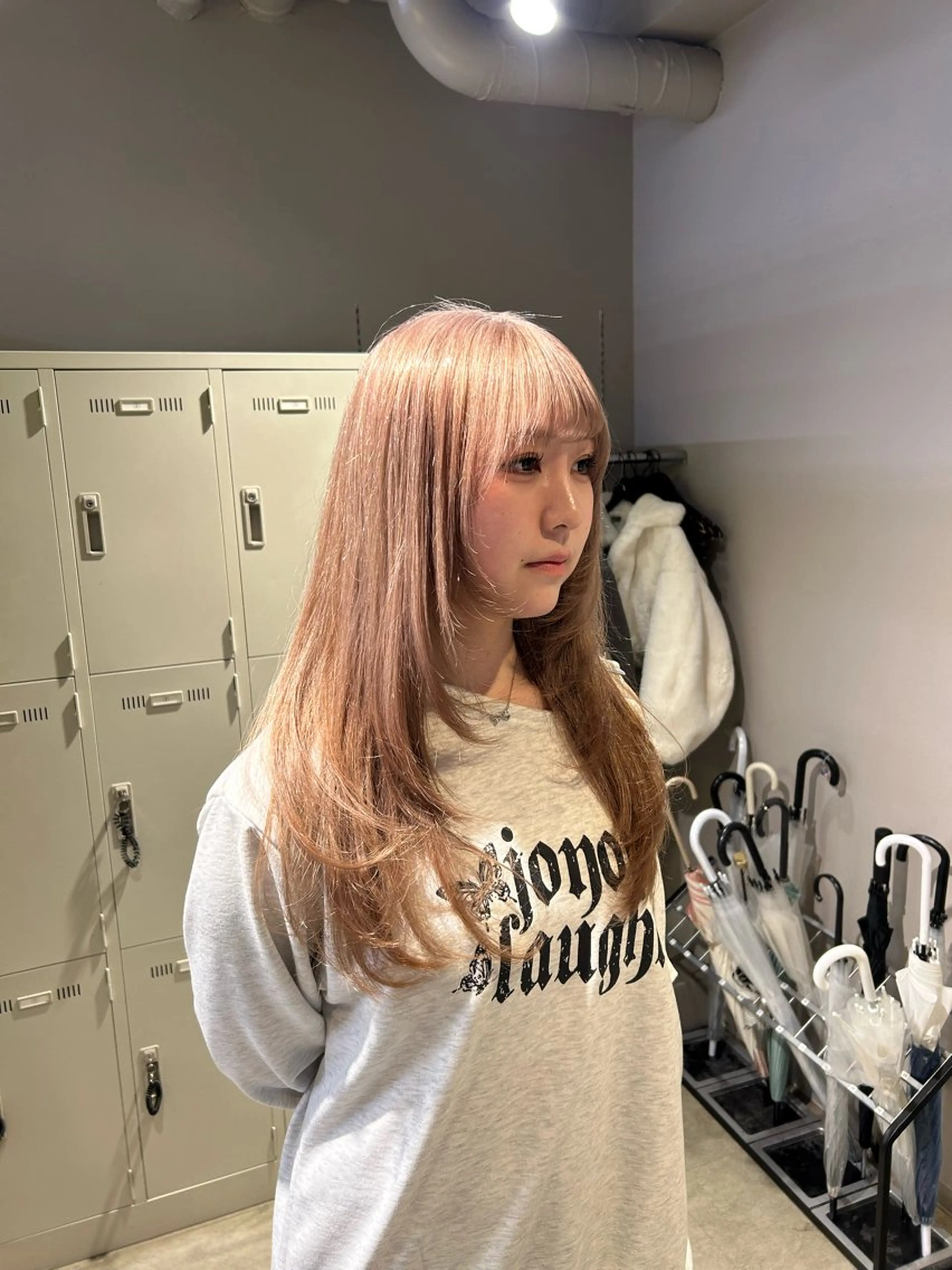 ロング カラー ヘアカラー トリートメント 韓国ヘア暗髪 ダブルカラーメンズ可のヘアスタイル