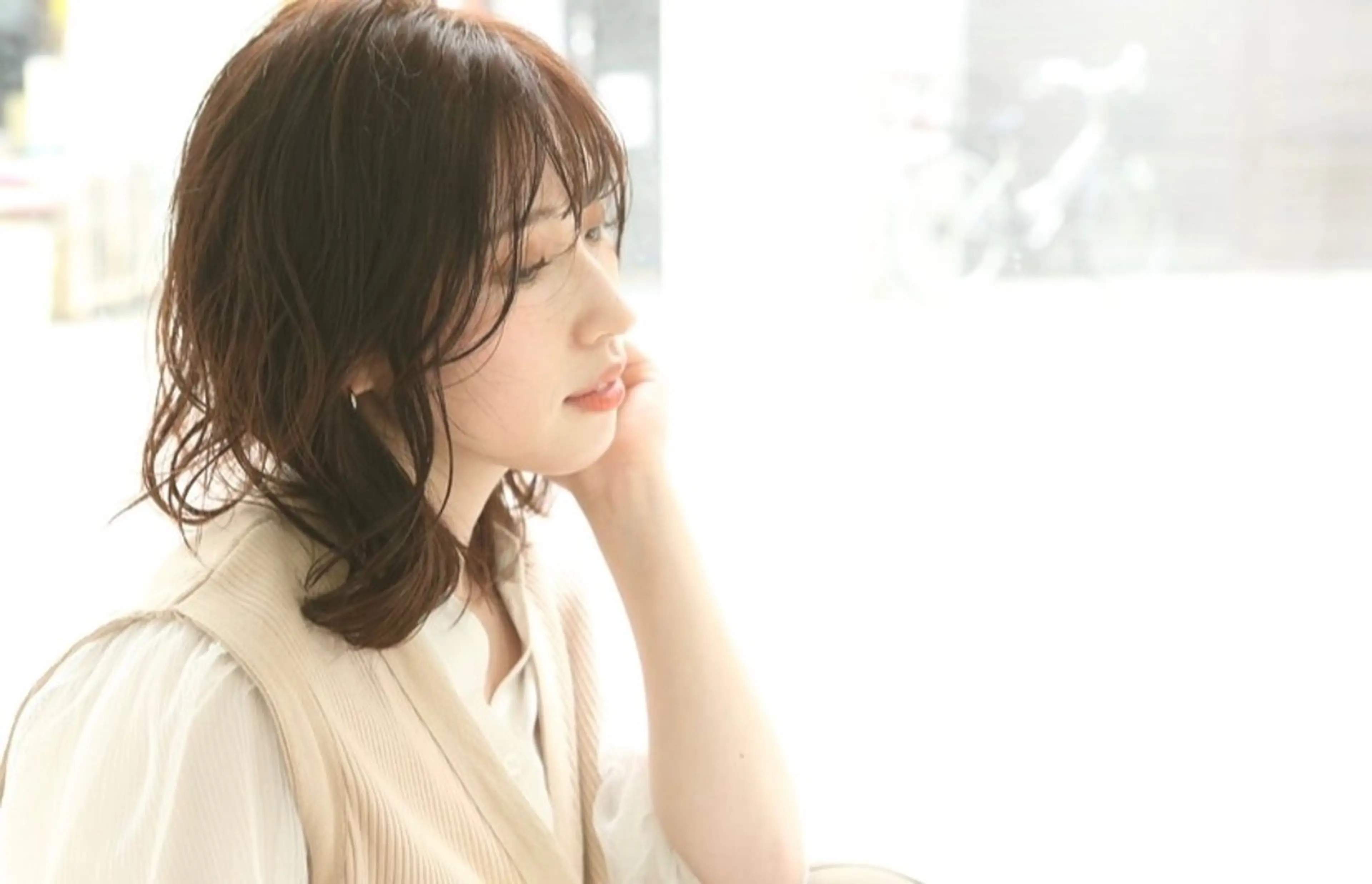 ミディアム カット ヘアカラー トリートメント トップスタイリスト 江口 稜亮のヘアスタイル